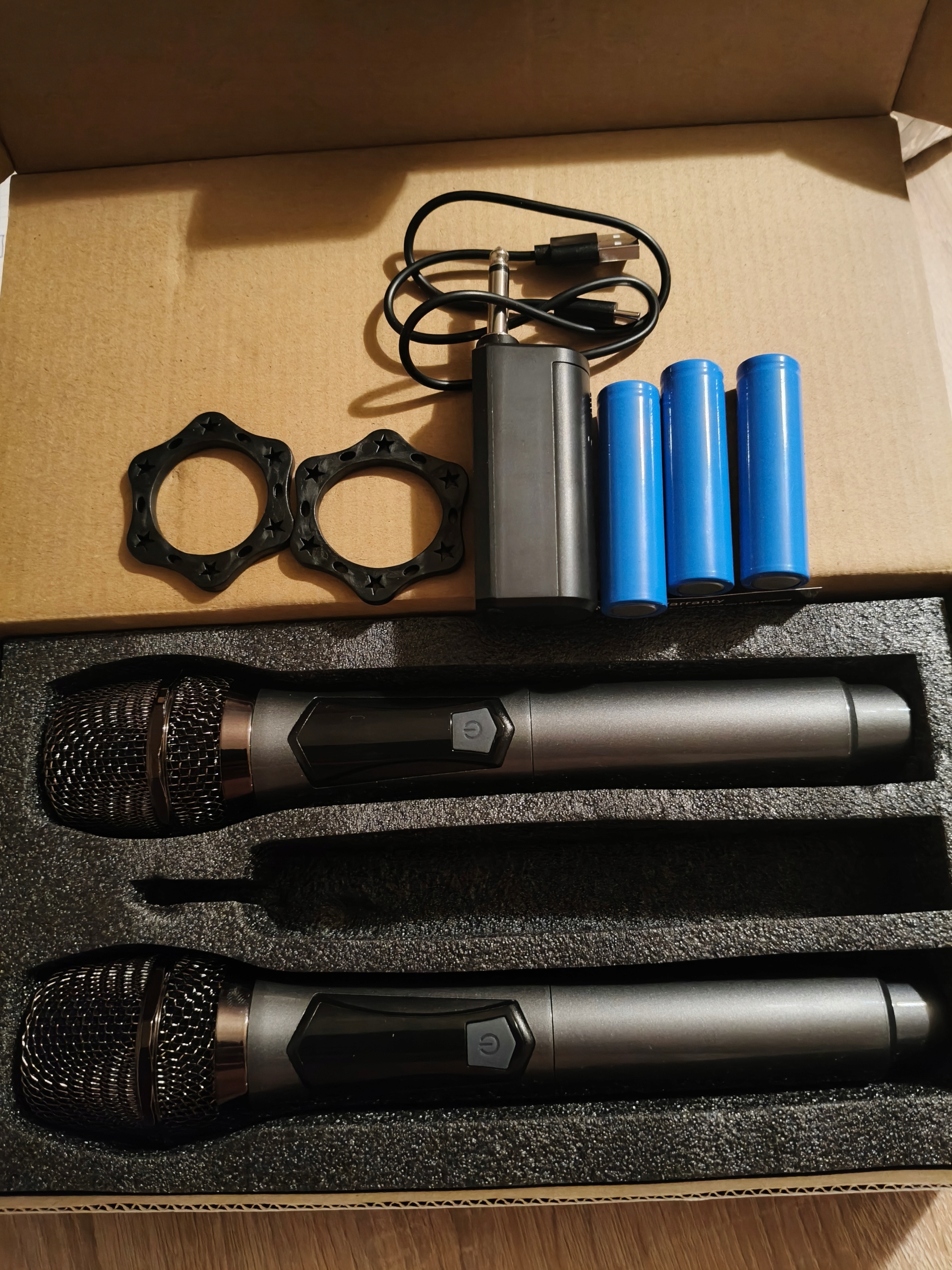 2x Bezdrátový mikrofon pro karaoke s vysílačem