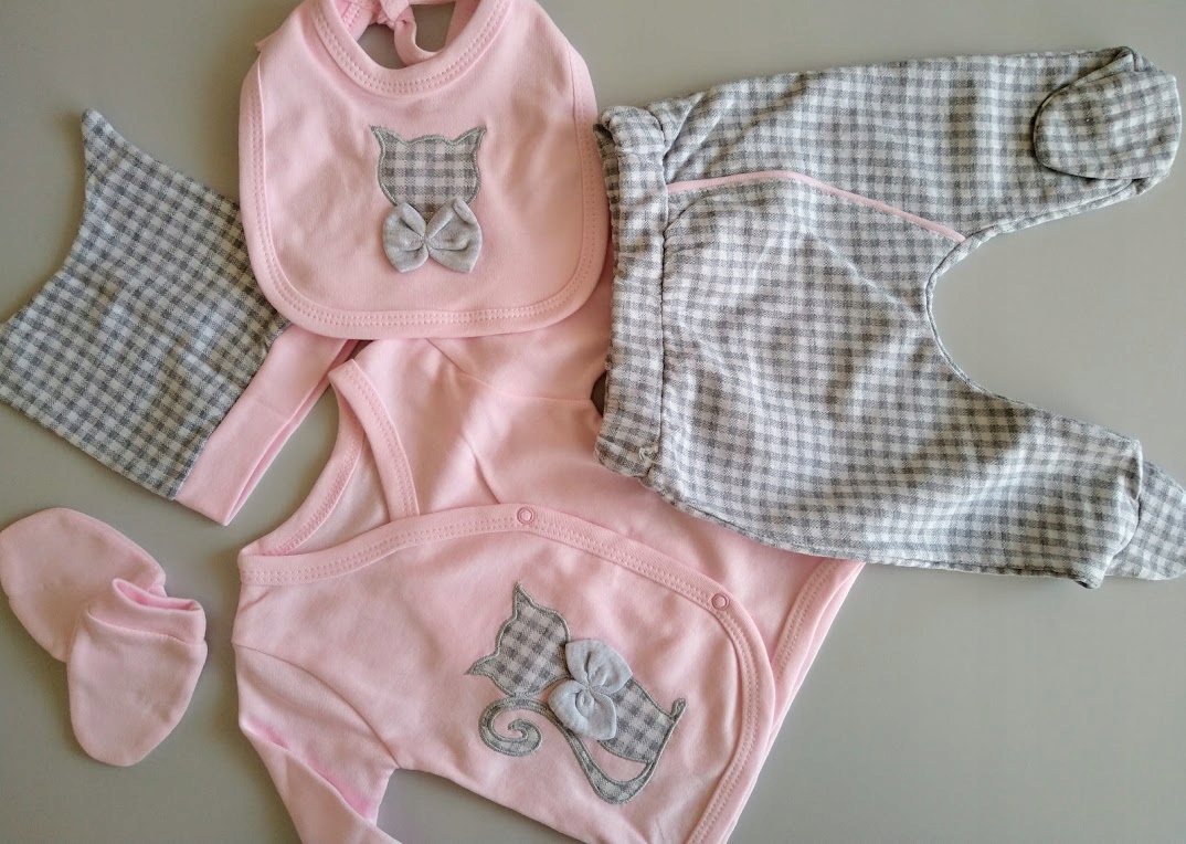 

Wyprawka dla noworodka komplet 5 elementów 0-3 m.