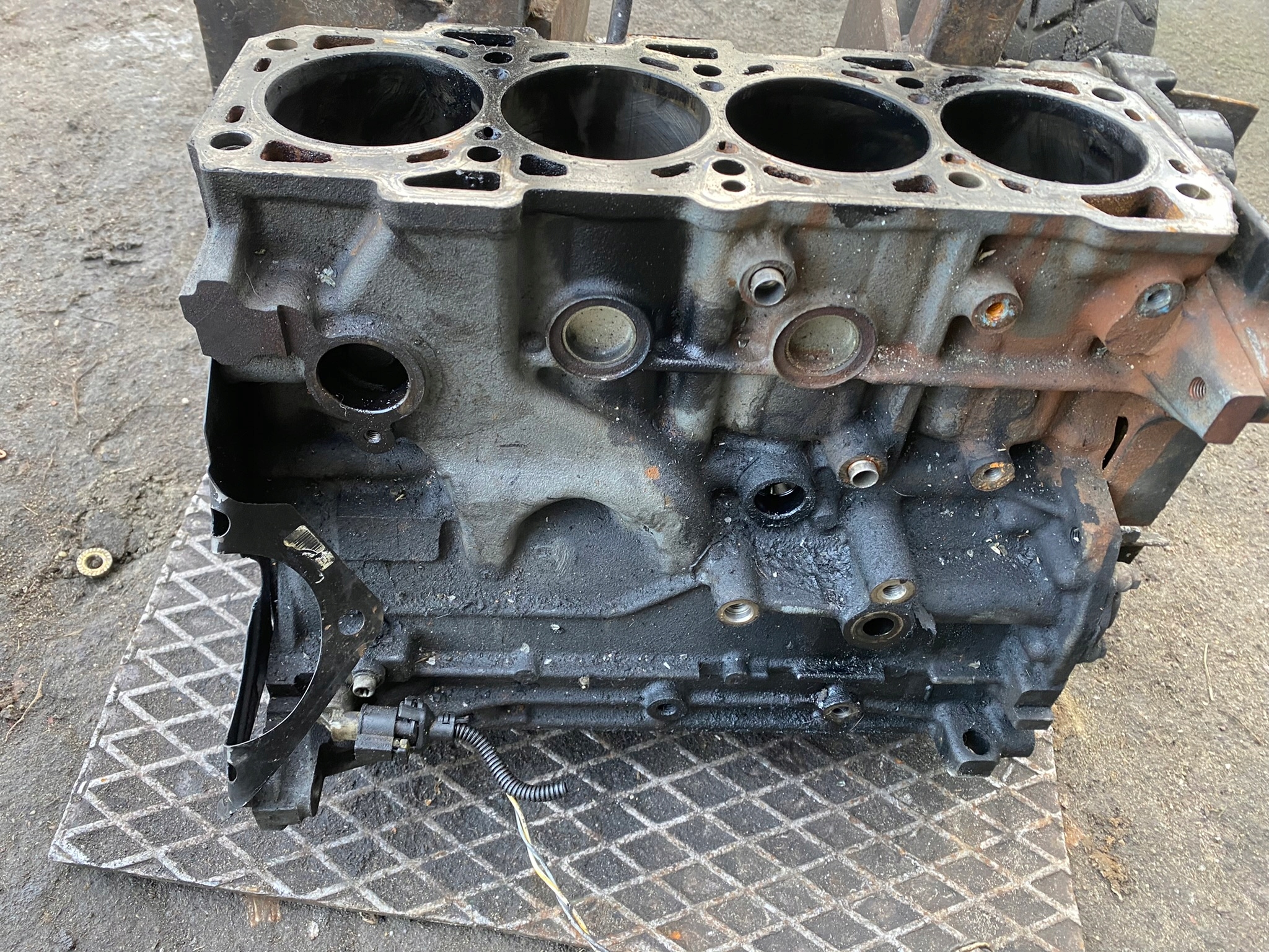 ALFA ROMEO FIAT LANCIA 2.0 JTDM 198A5000 BLOK SILNIKA + WAŁ