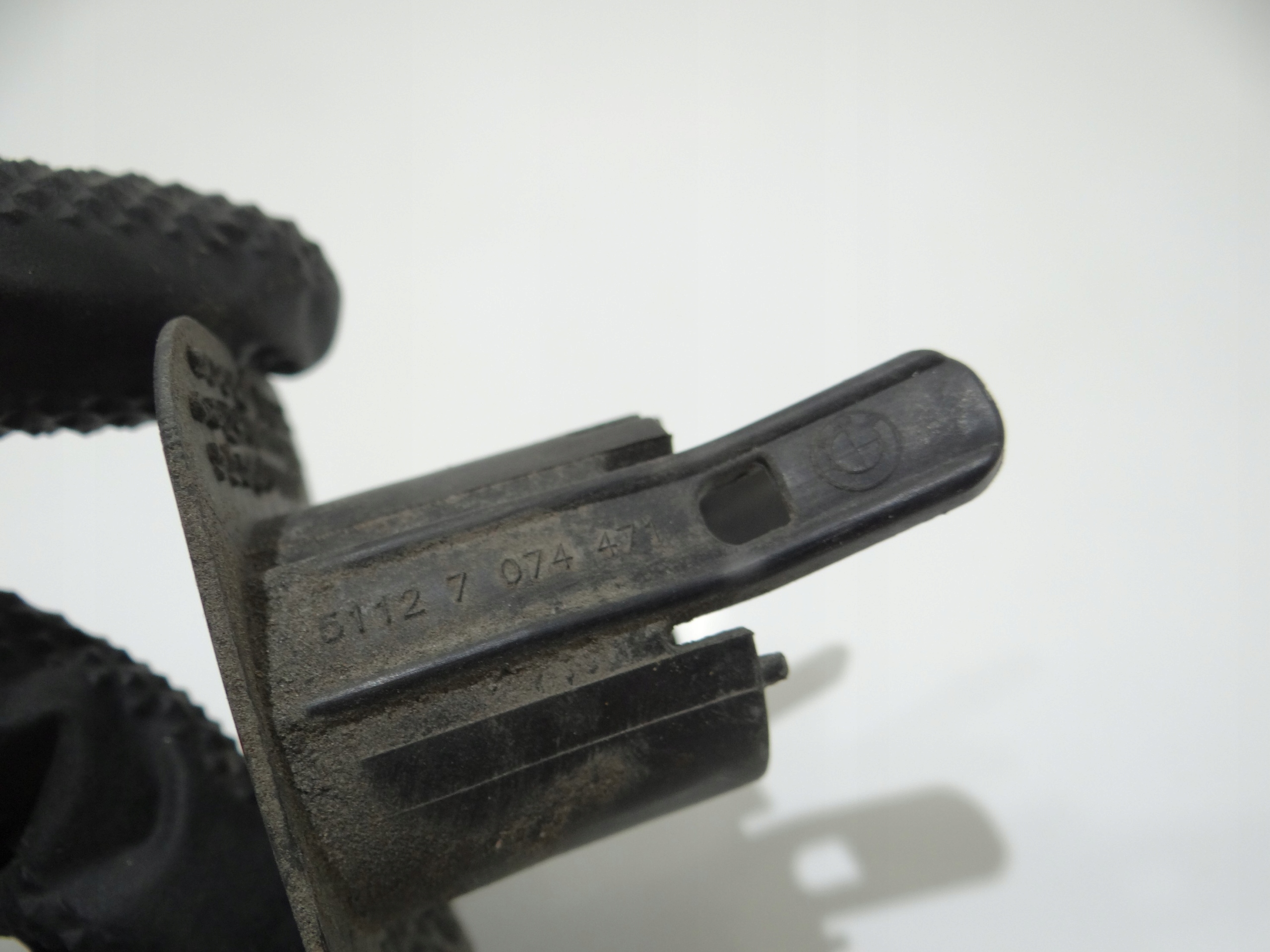Sensorhalter PDC heck BMW E61 7074471 (4647961)