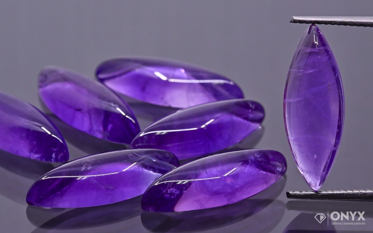 Ametyst A kabošon markýza 16x6 mm