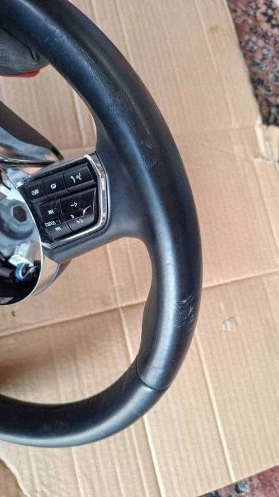 lenkrad Mazda CX-60 KSW97A001A przytarta - do bezug