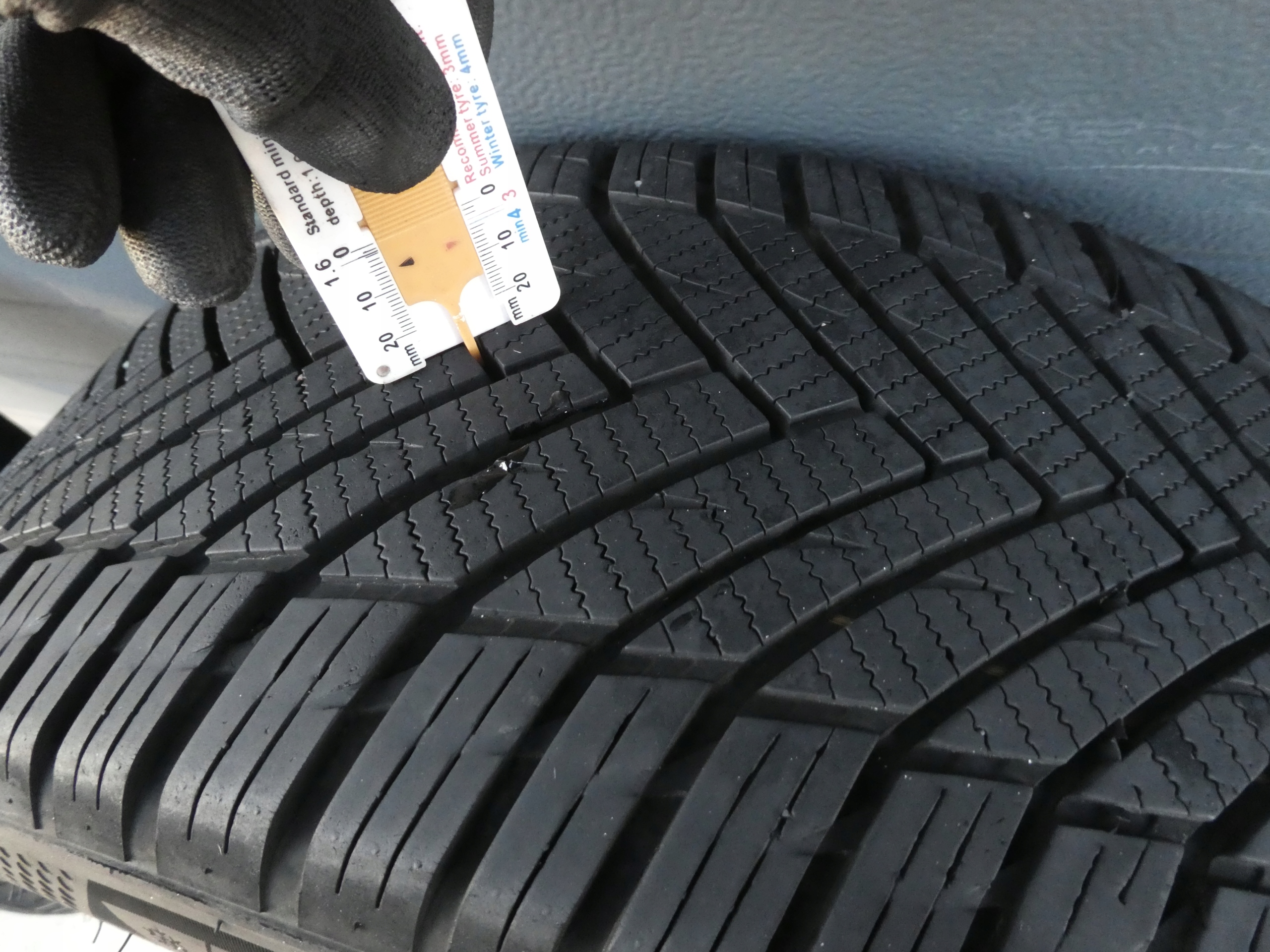 2X tyres Imperial 225/45/17 2021R