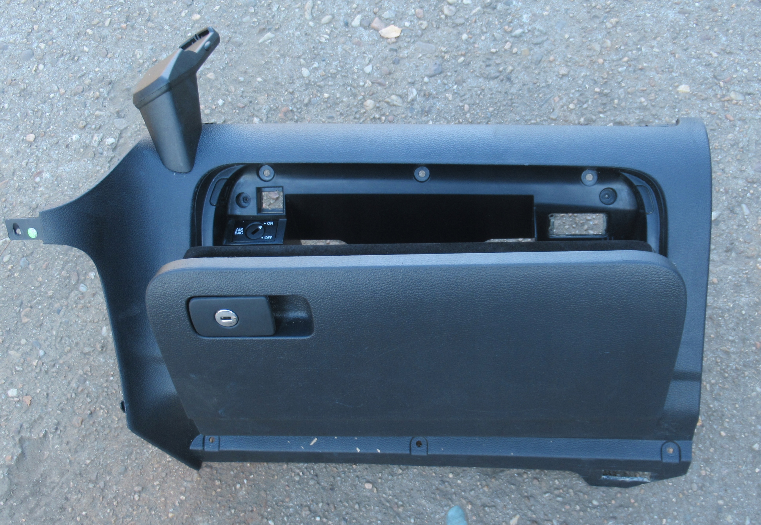 vw GOLF VI 12R бардачок пассажира