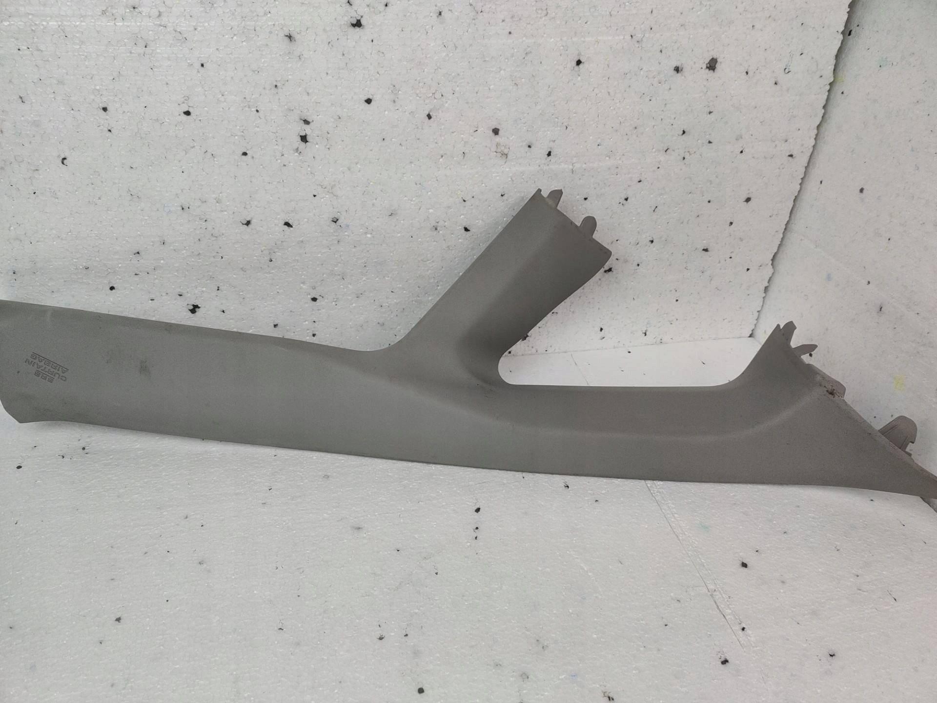 upholstery slupka front right side Toyota Prius 3 facelift 2011