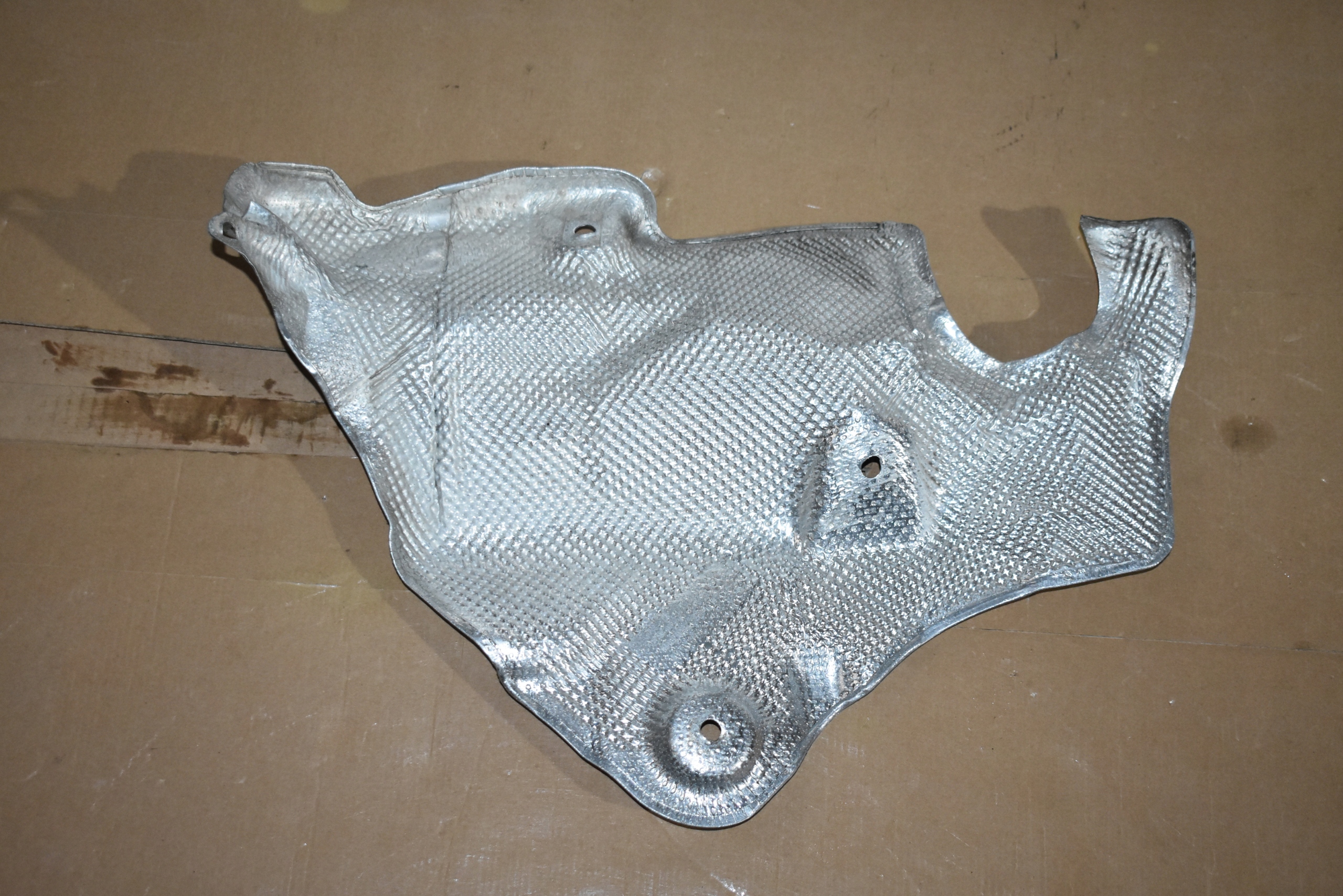 IDEALNA Blende Abdeckung TERMICZNA PORSCHE CAYENNE 9Y AUDI Q7 Q8 1