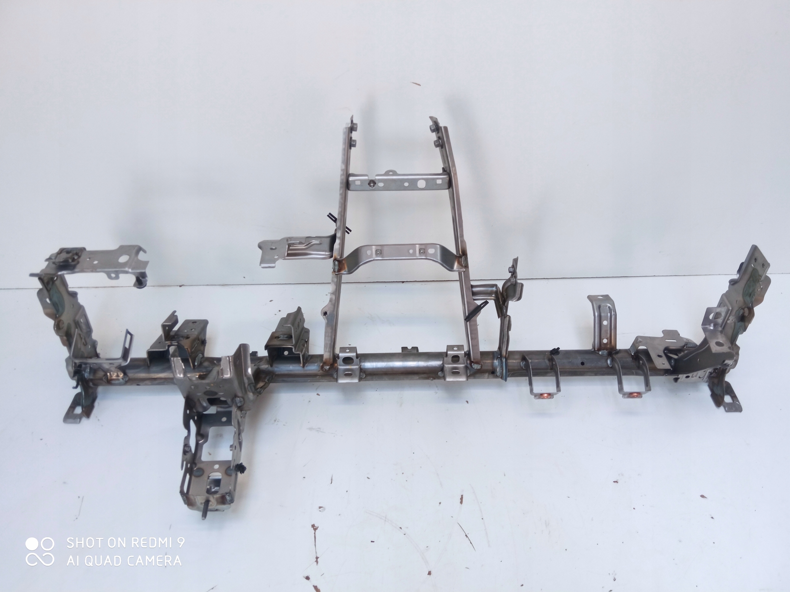OPEL MOKKA X sider support pipe below KONSOLE EUROPA