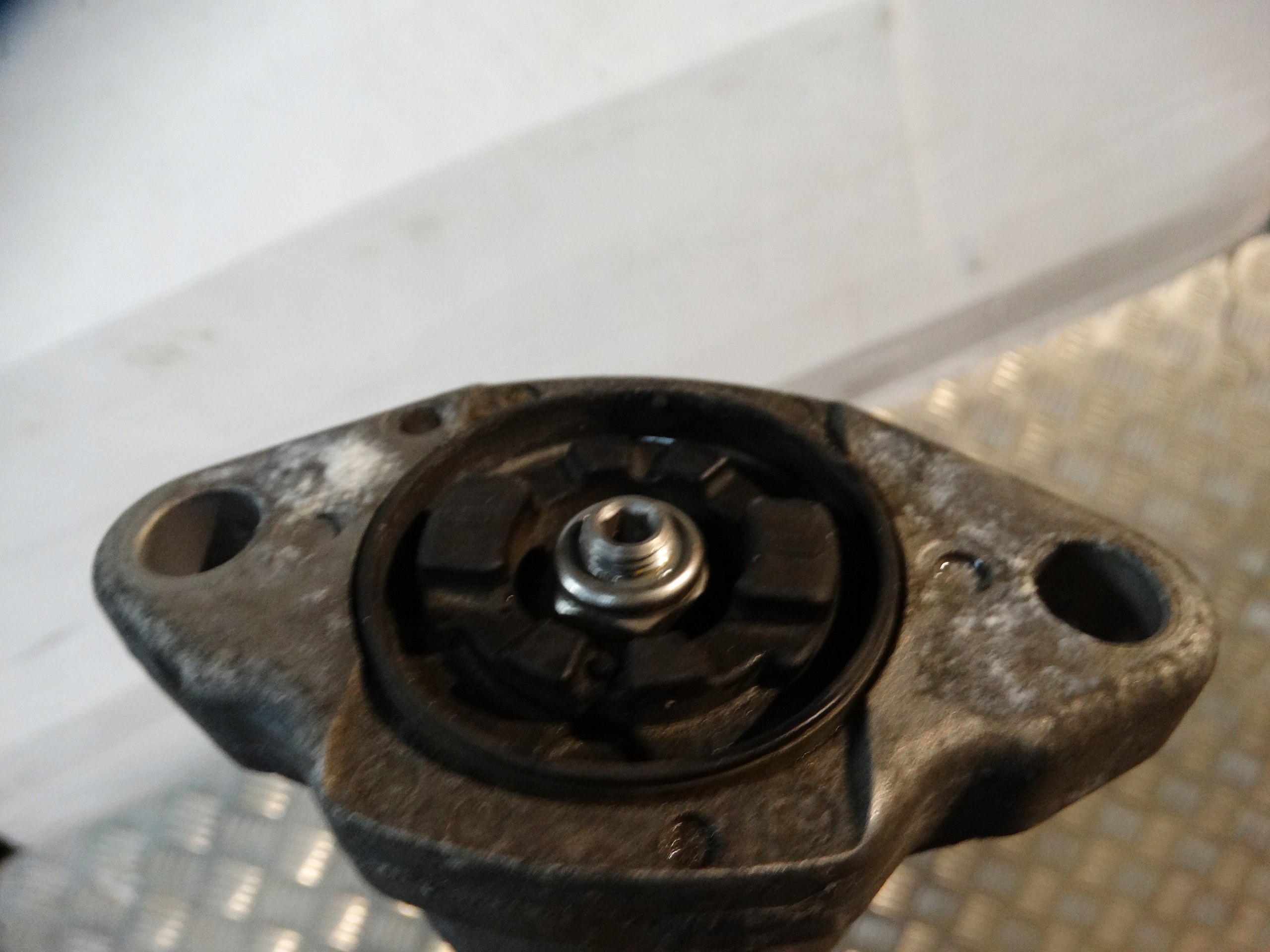 IDEALNY shock absorber rear MERCEDES W253 1 9