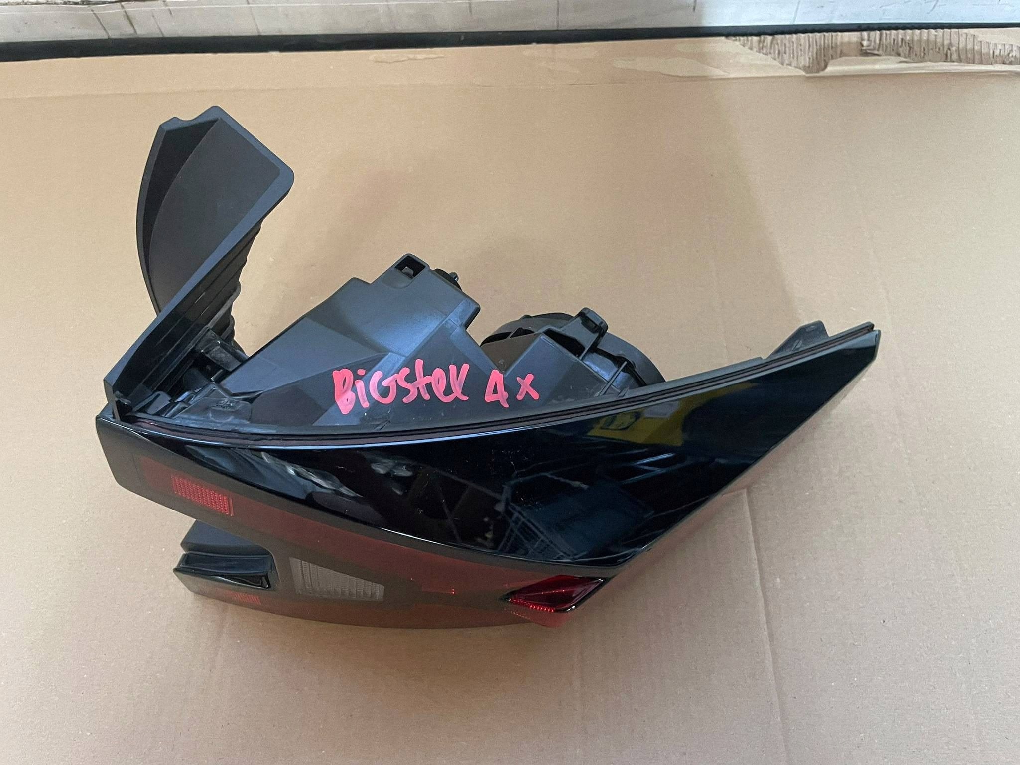 light rear rear part side right Dacia Bigster R1310 265501811R