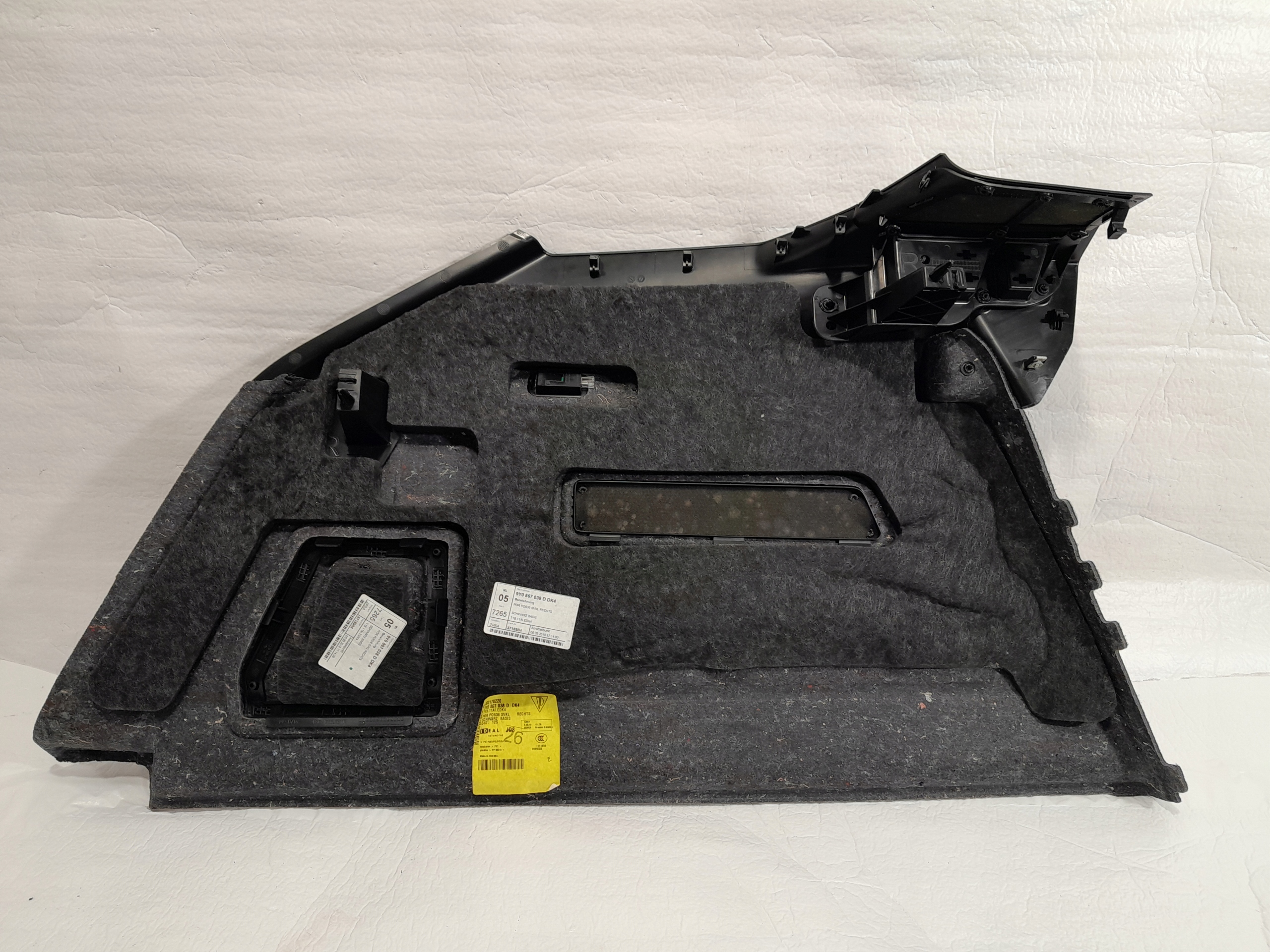 PORSCHE CAYENNE 9Y boot upholstery right 9Y0867038D
