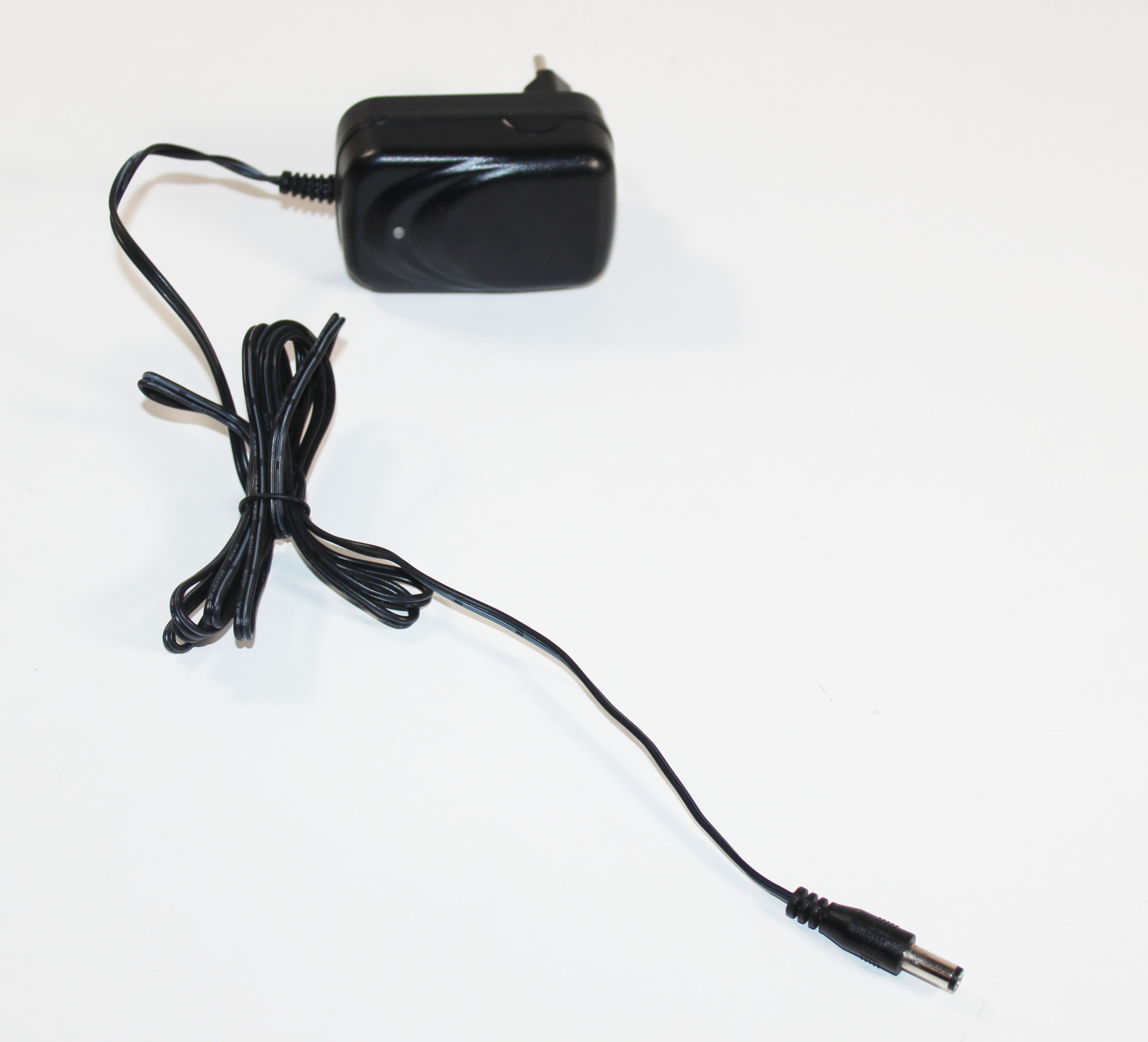 ZASILACZ ŁADOWARKA 8.4V 1A 8.4W WJG 5.5/2.1 Marka Inna