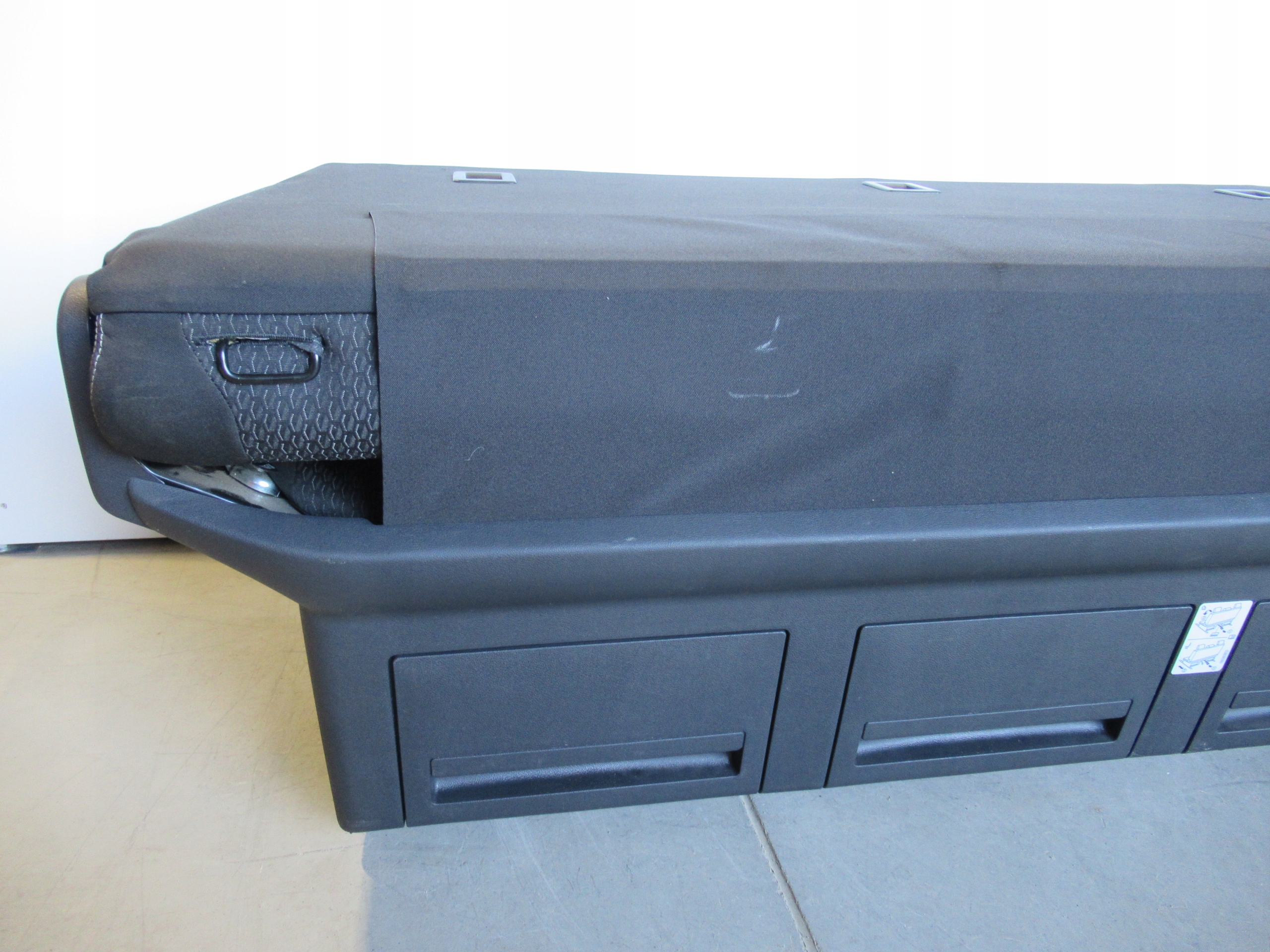 VW T6 MULTIVAN Sitz Sitz 3 RZAD ISOFIX KUTAMO