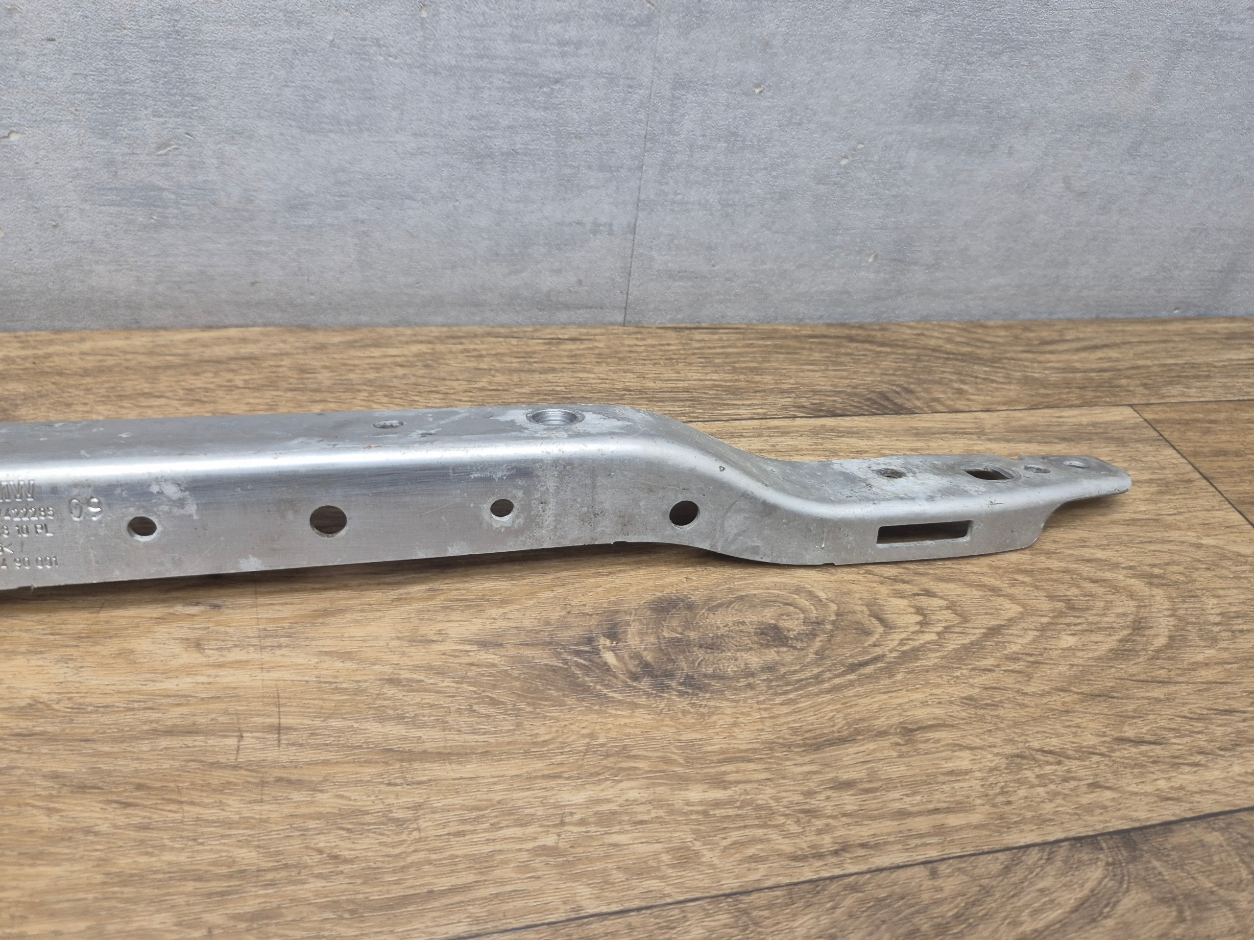 BMW 3' G20 G21 2' G42 wall support front front upper sider 7422285