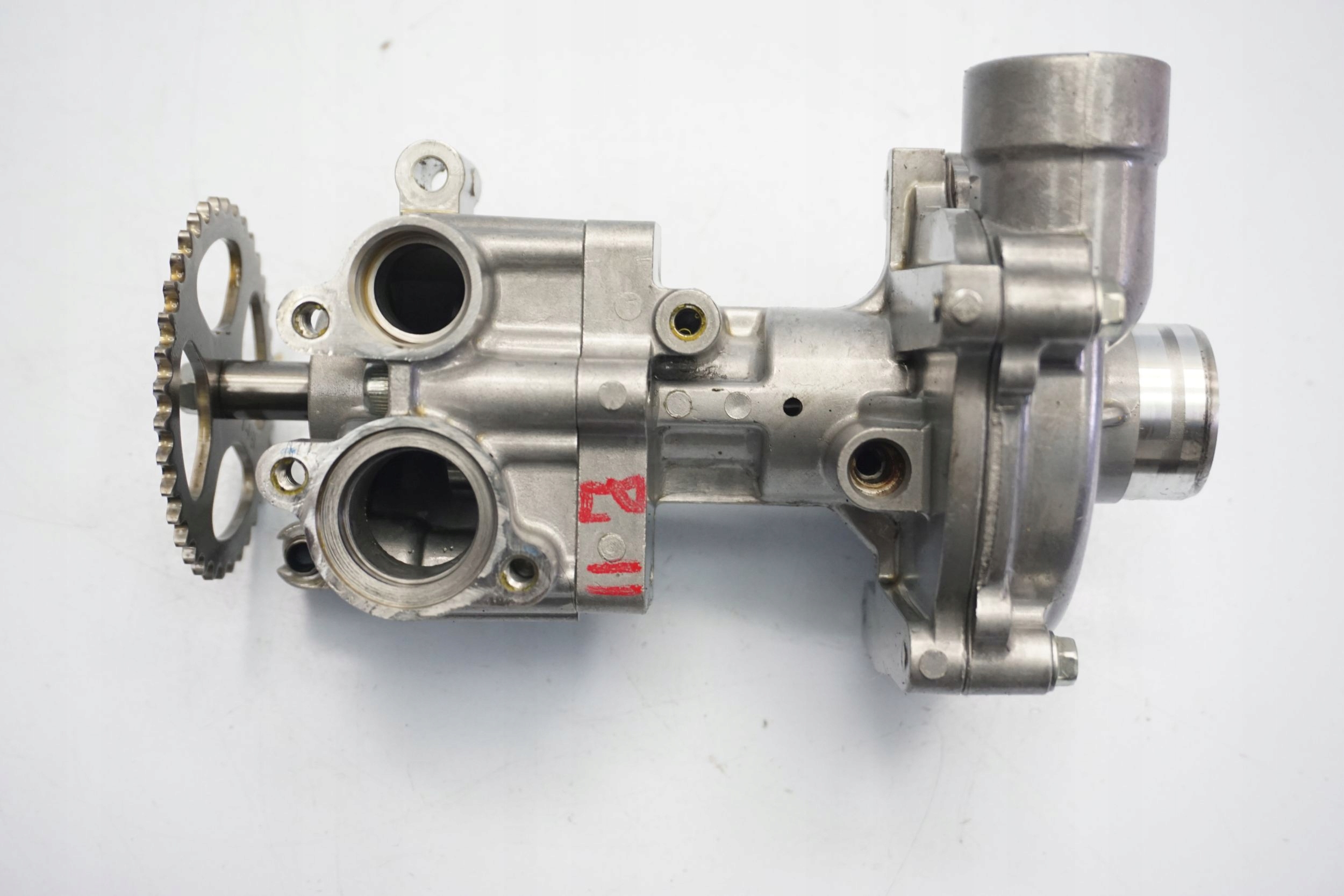 1122932303118052 - Yamaha YZF-R1 rn22 09-15 масляний насос