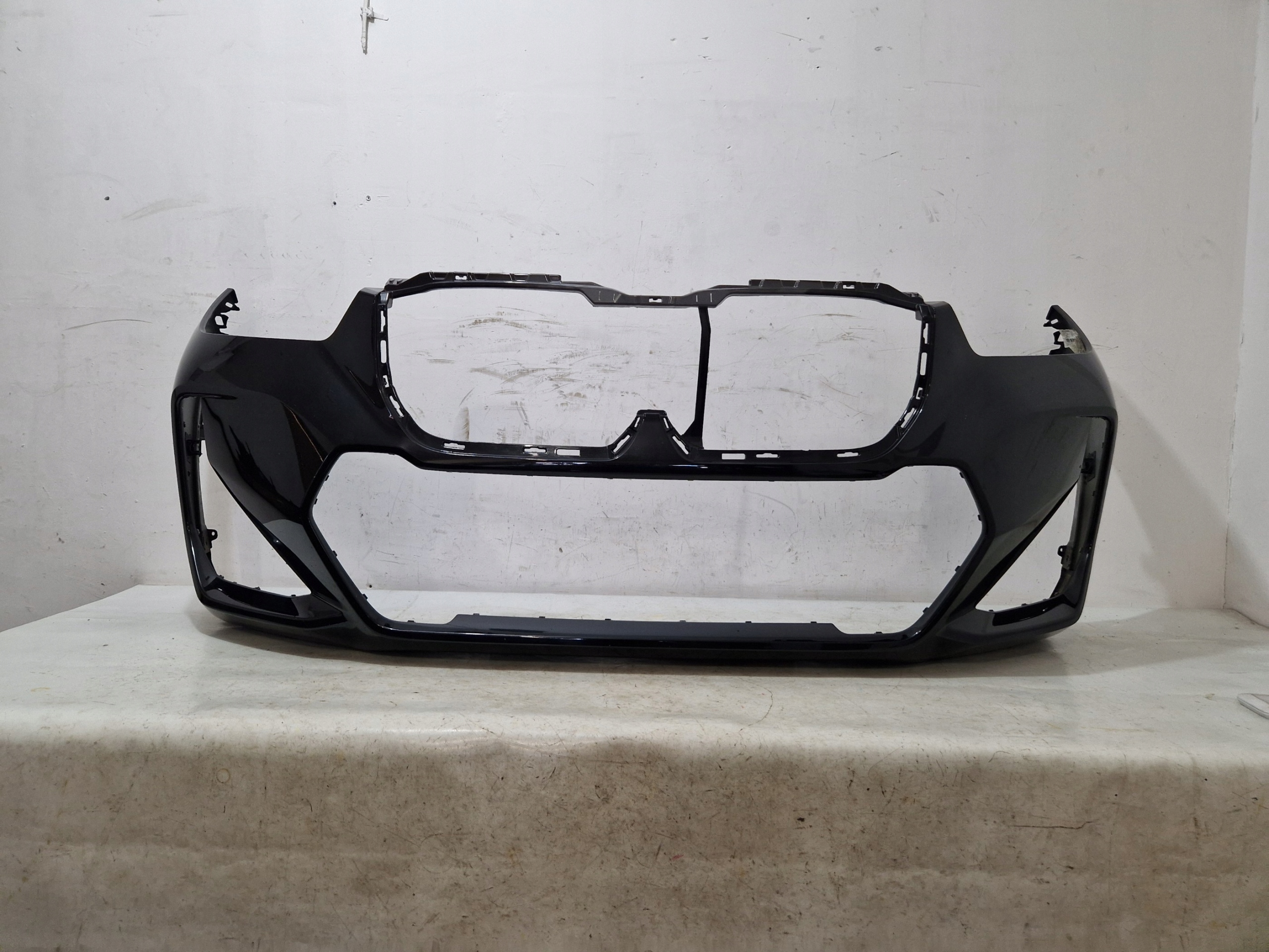 * BMW X1 U11 M PAKIET 2022- bumper front front 9881907