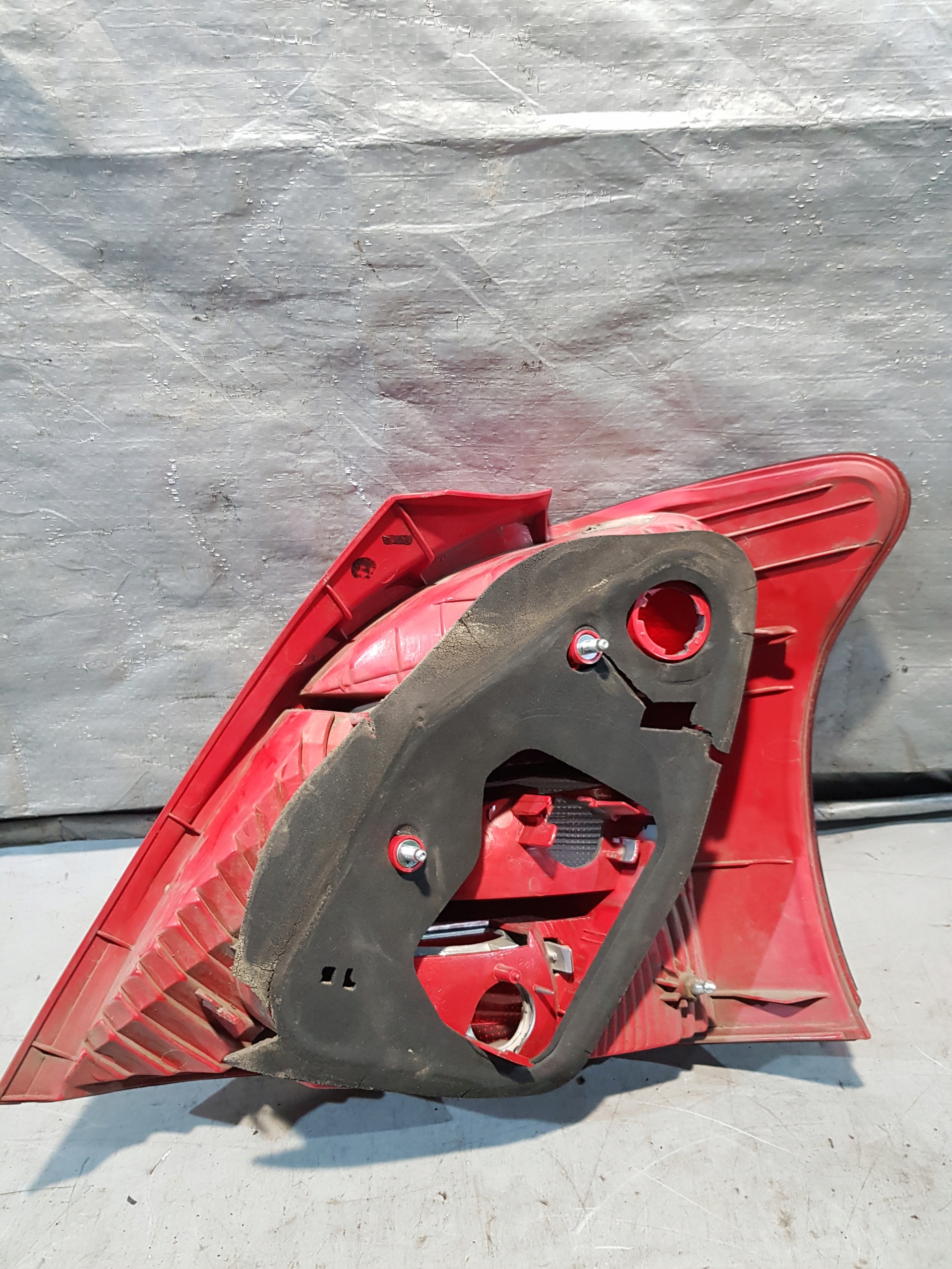 light left rear part TOYOTA YARIS II EUROPA