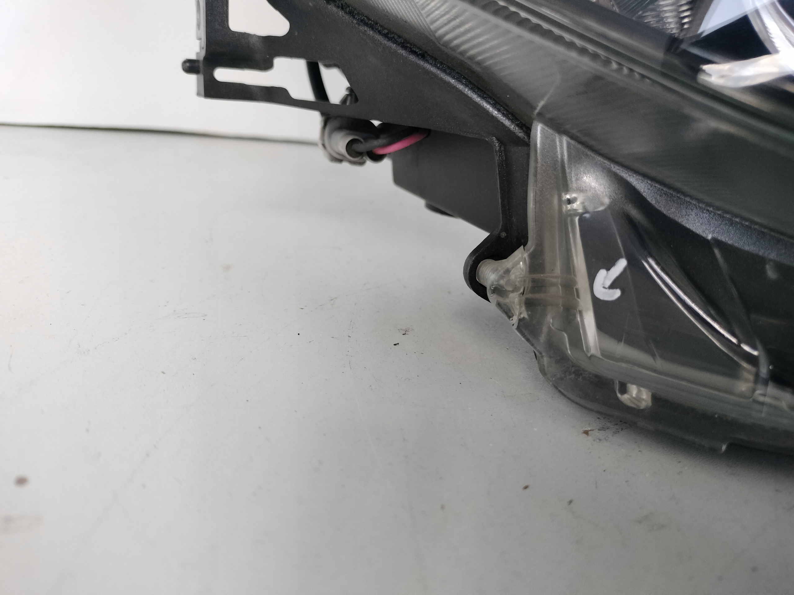light right REFLEKTOR SUBARU LEGACY OUTBACK 09- XENON black