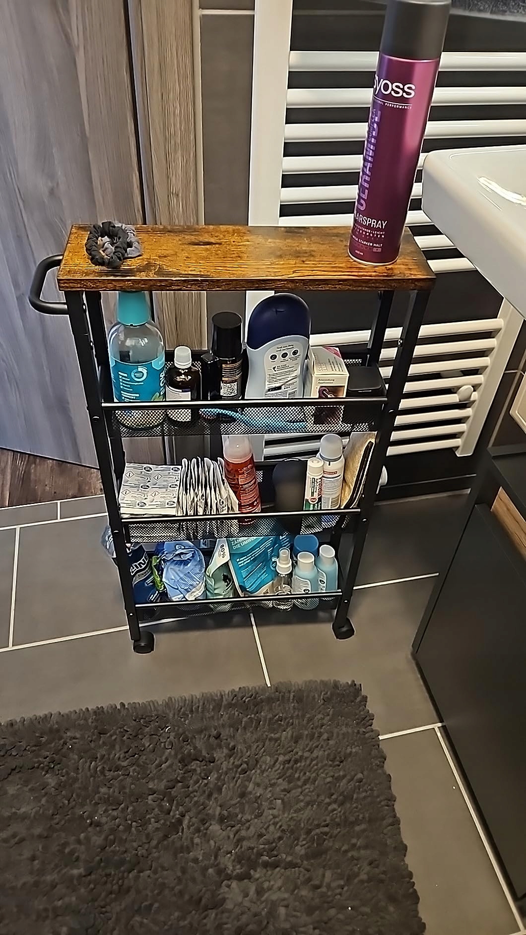 WÓZEK KUCHENNY REGAŁ NA KÓŁKACH 4 PÓŁKI SZAFKA Z UCHWYTEM MOBILNY WĄSKI Stan opakowania oryginalne