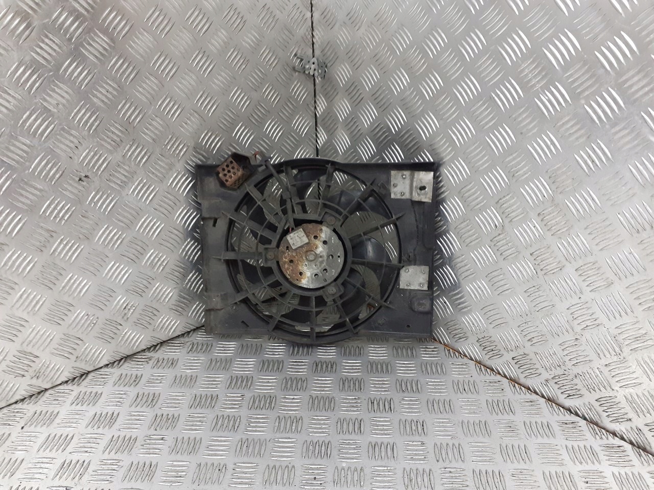 ВЕНТИЛЯТОР КОНДИЦИОНЕРА ZAFIRA A 2.0 DTI 9133342