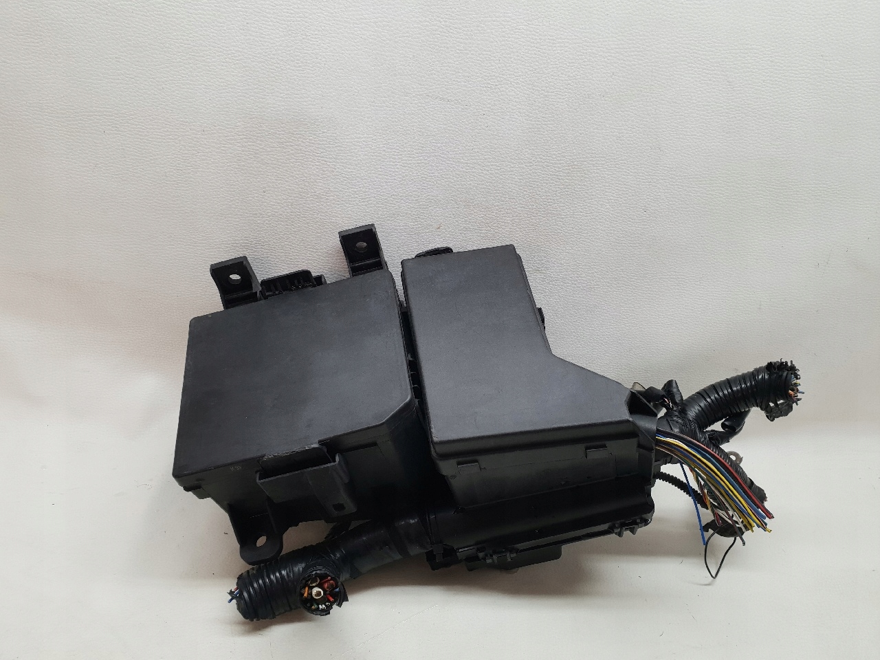 NISSAN QASHQAI I OBUDOWA BEZPIECZNIKÓW MODUŁ BSI