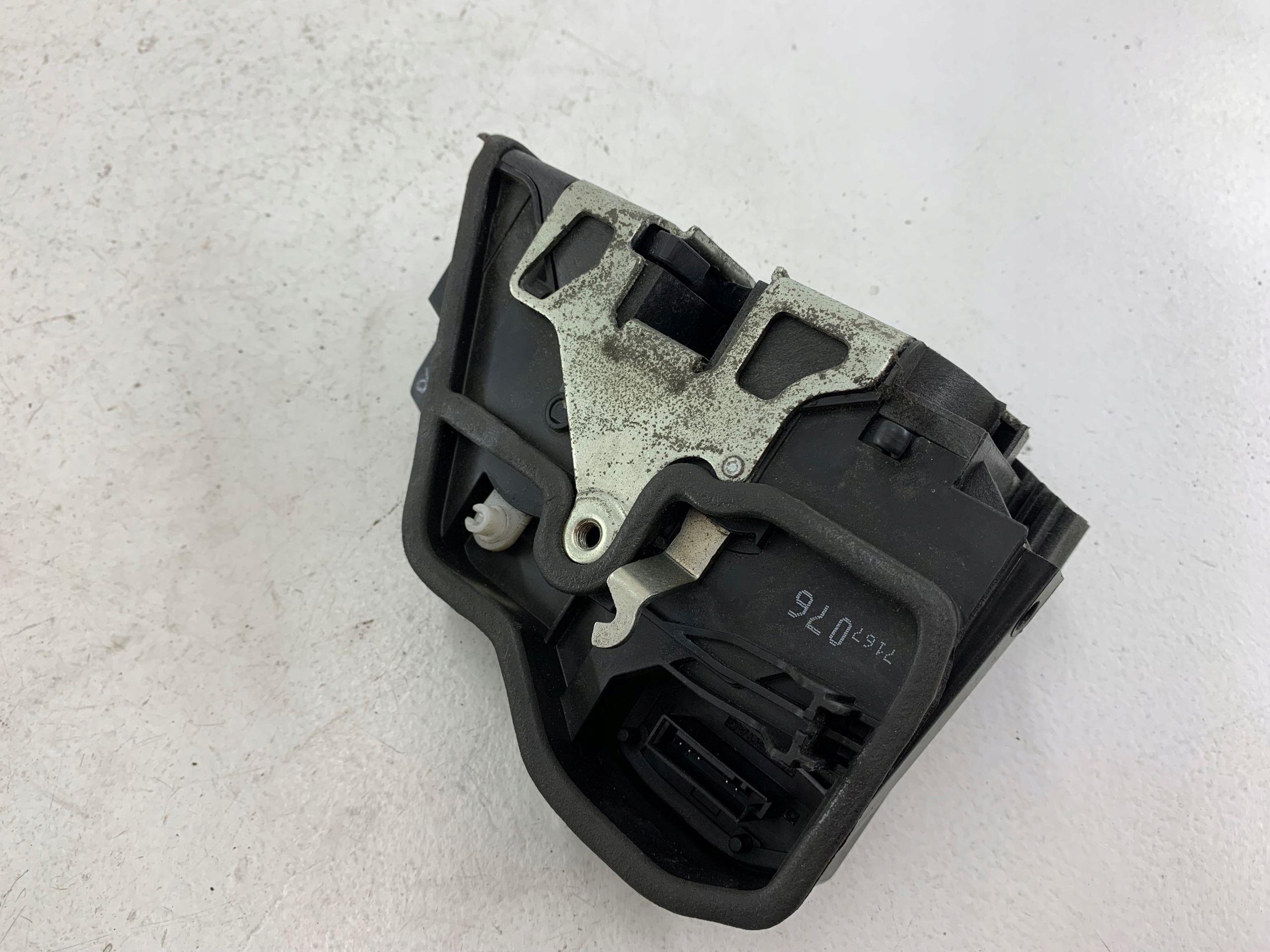 BMW E60 E61 lock door right rear part 7167076