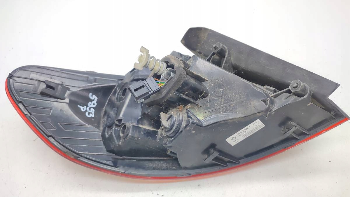 LAMPA TYŁ TYLNA PRAWA LED W BŁOTNIK VW PASSAT B7 CC LIFT EUROPA 3C8945208T Typ samochodu Samochody osobowe