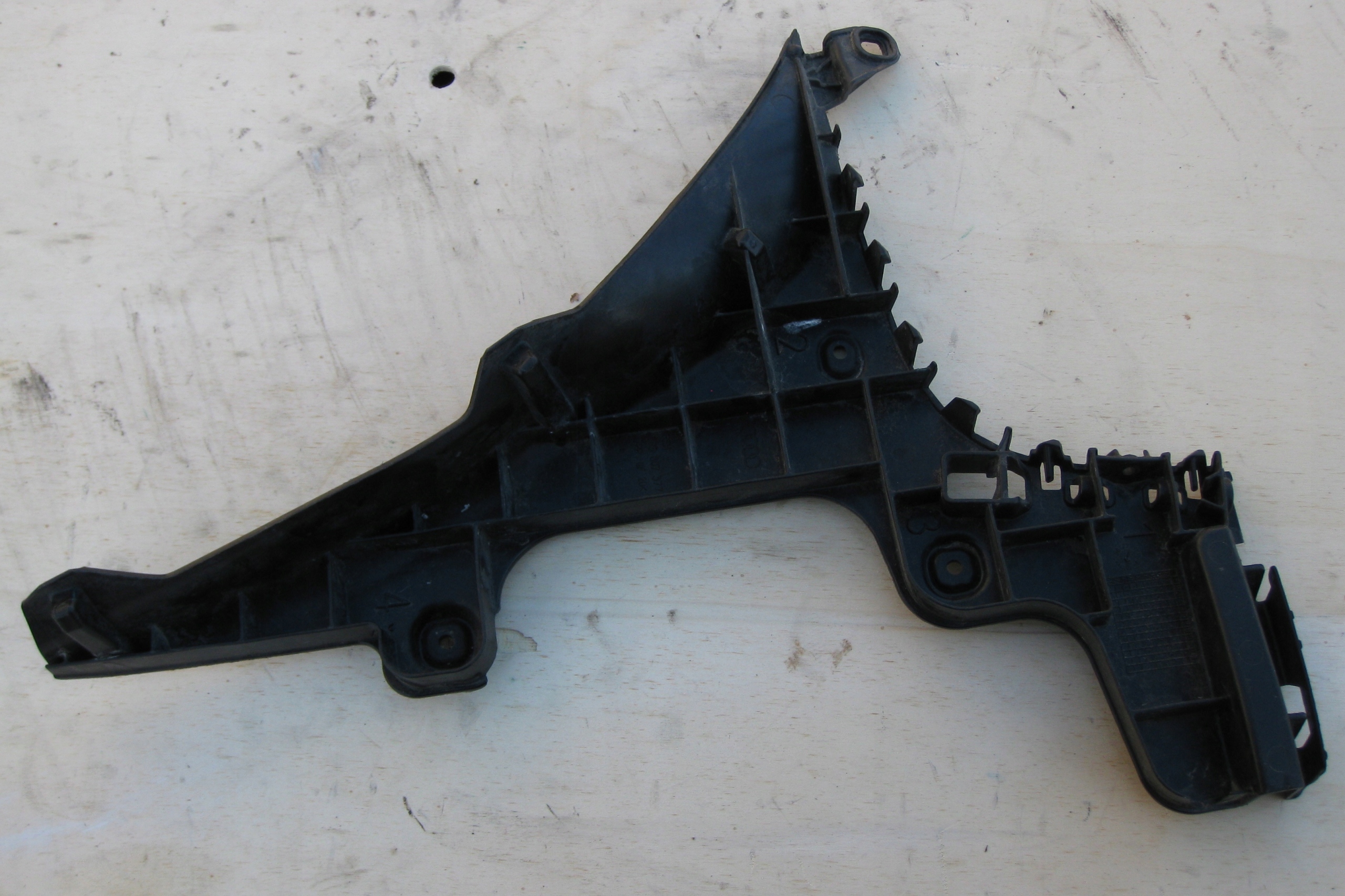 AUDI A3 8P LIFT 08-12r bumper bracket left rear part 3D