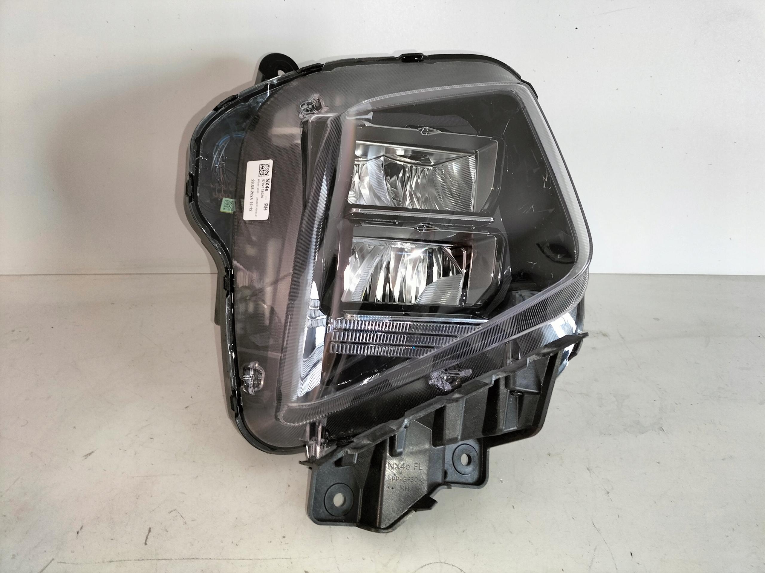 light front reflektor right HYUNDAI TUCSON 4 IV LIFT 24- FULL LED