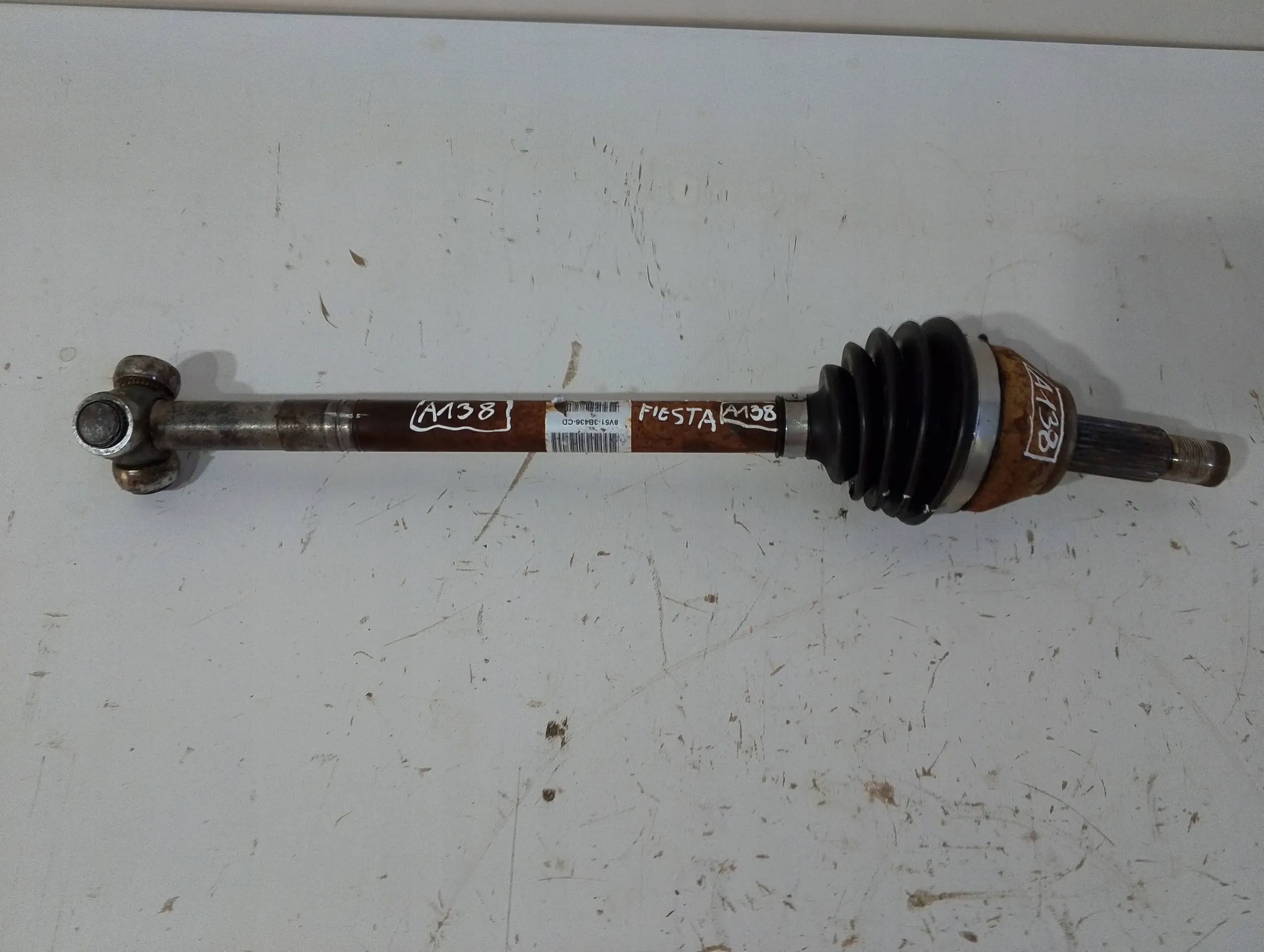 Ford Fiesta MK7 1,5TDCI semi-axis front left 8V513B436CD (A138)