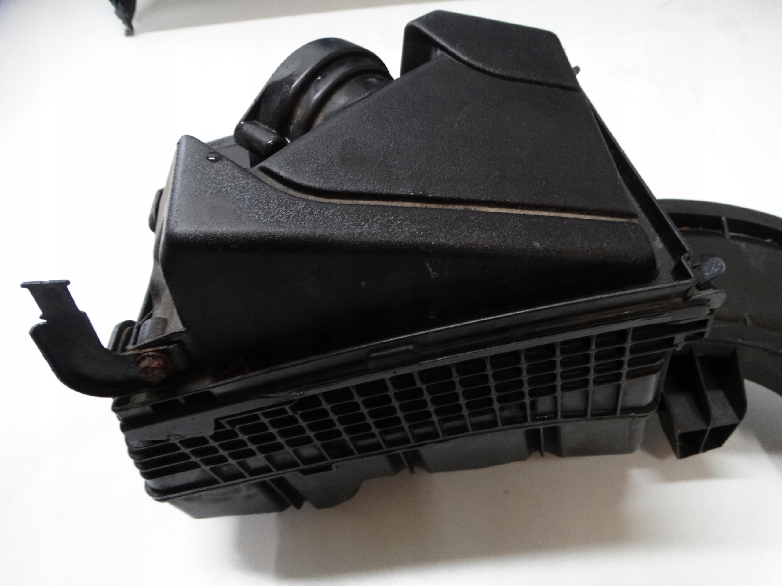 Gehäuse filter luft RENAULT LAGUNA III