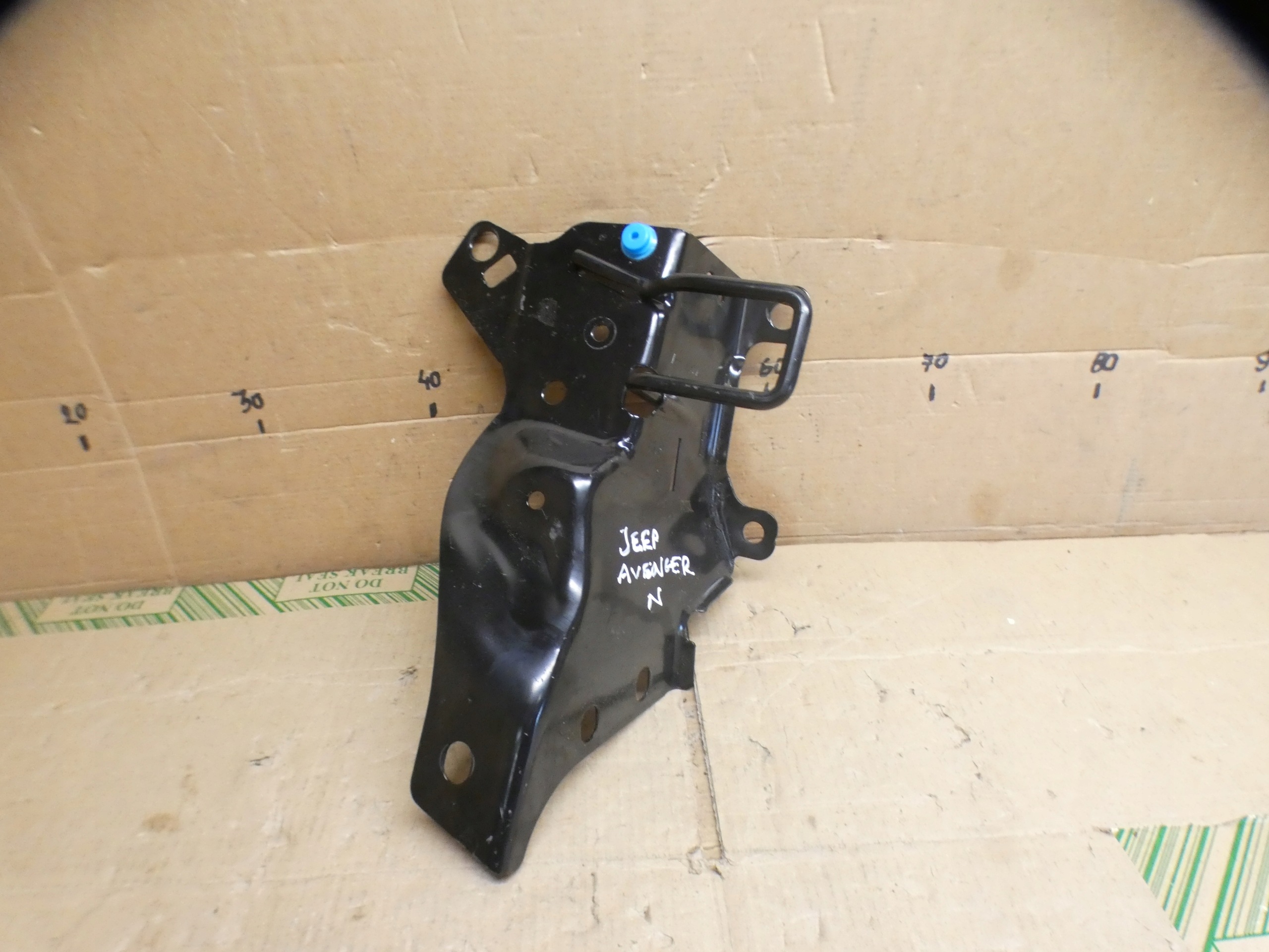 PEUGEOT 2008 II Halter hinten KANAPY links oder rechts 384467 280527