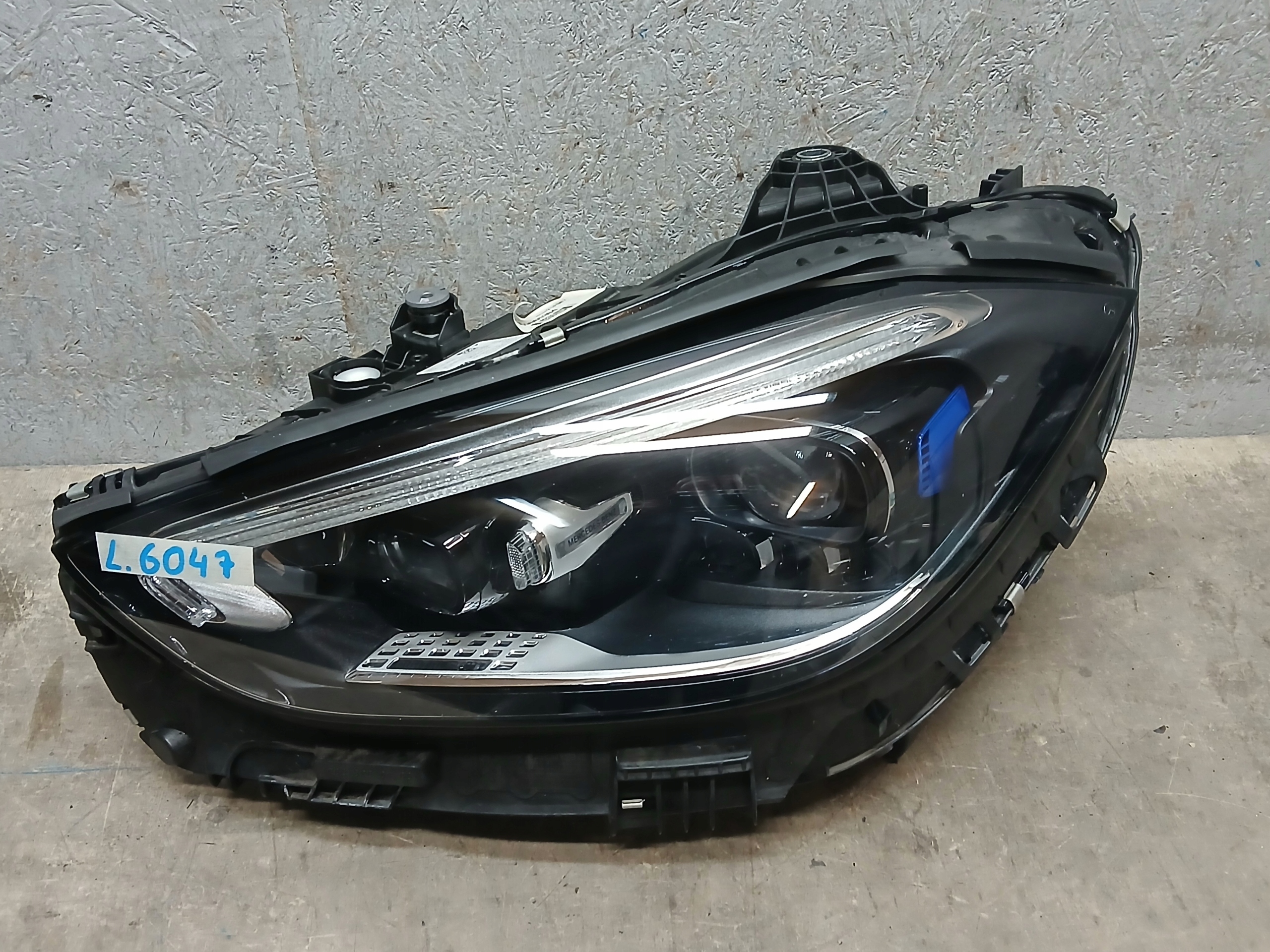 light front left MERCEDES C KLASA W206 FULL LED DIGITAL LIGHT A2069065304