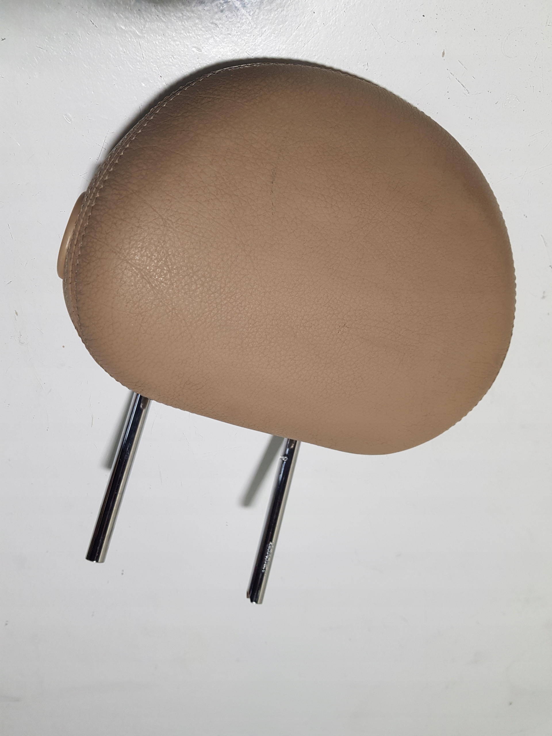 Підголівник заднього сидіння MERCEDES W211