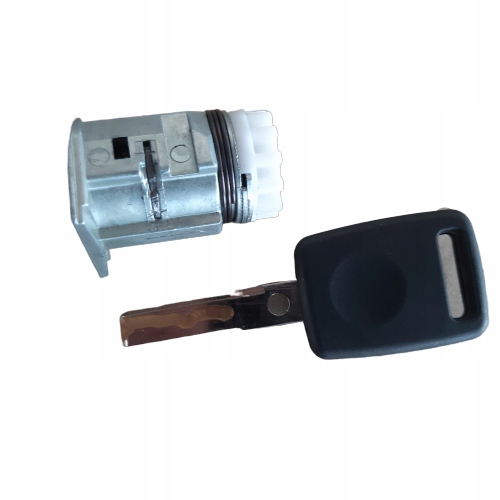 LEWA WKLADKA LEWY ZAMEK DO DRZWI AUDI A3 8P 2003 Part number 8P0