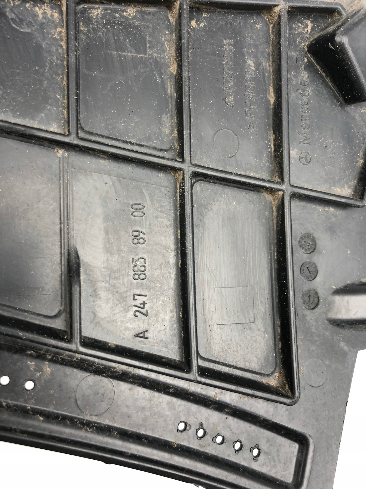 bumper bracket left front MERCEDES B W247 A2478858900