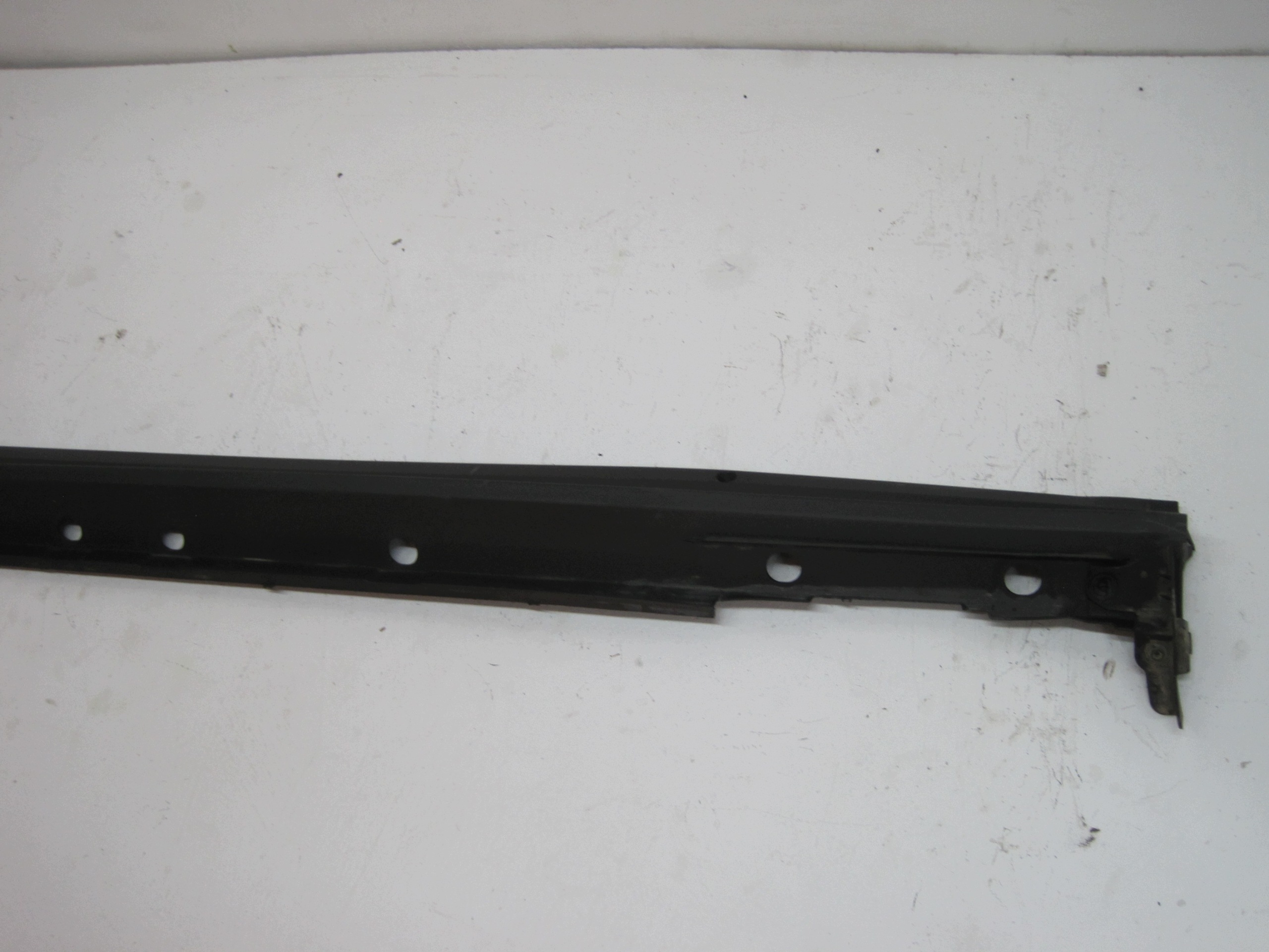 cap moulding threshold TOYOTA YARIS CROSS left