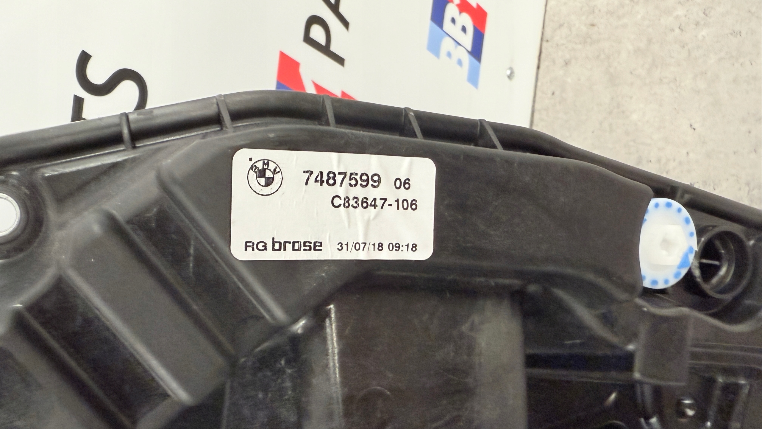 BMW G01 X3 window regulator door left front 7487599 7455082