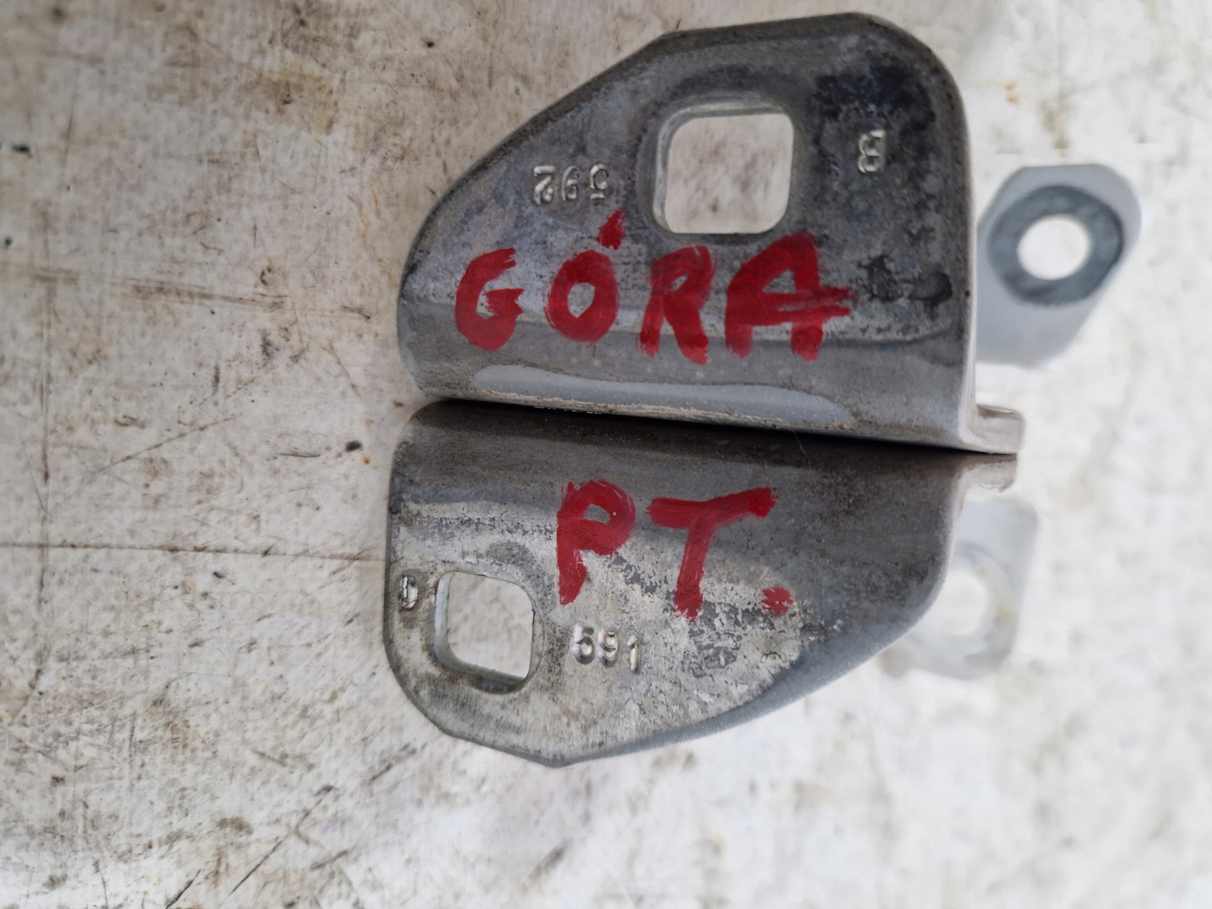 DODGE CHARGER 2019- hinge door right rear part GORA DOL PW7