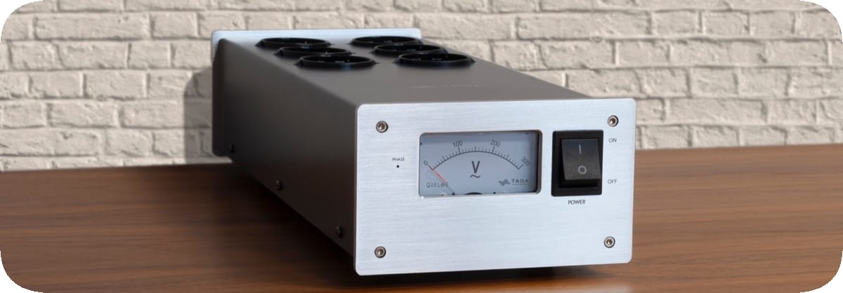 LISTWA ZASILAJĄCA ANTYPRZEPIĘCIOWA FILTRUJĄCA DO AUDIO TAGA HARMONY PF-600 Kolor srebrny