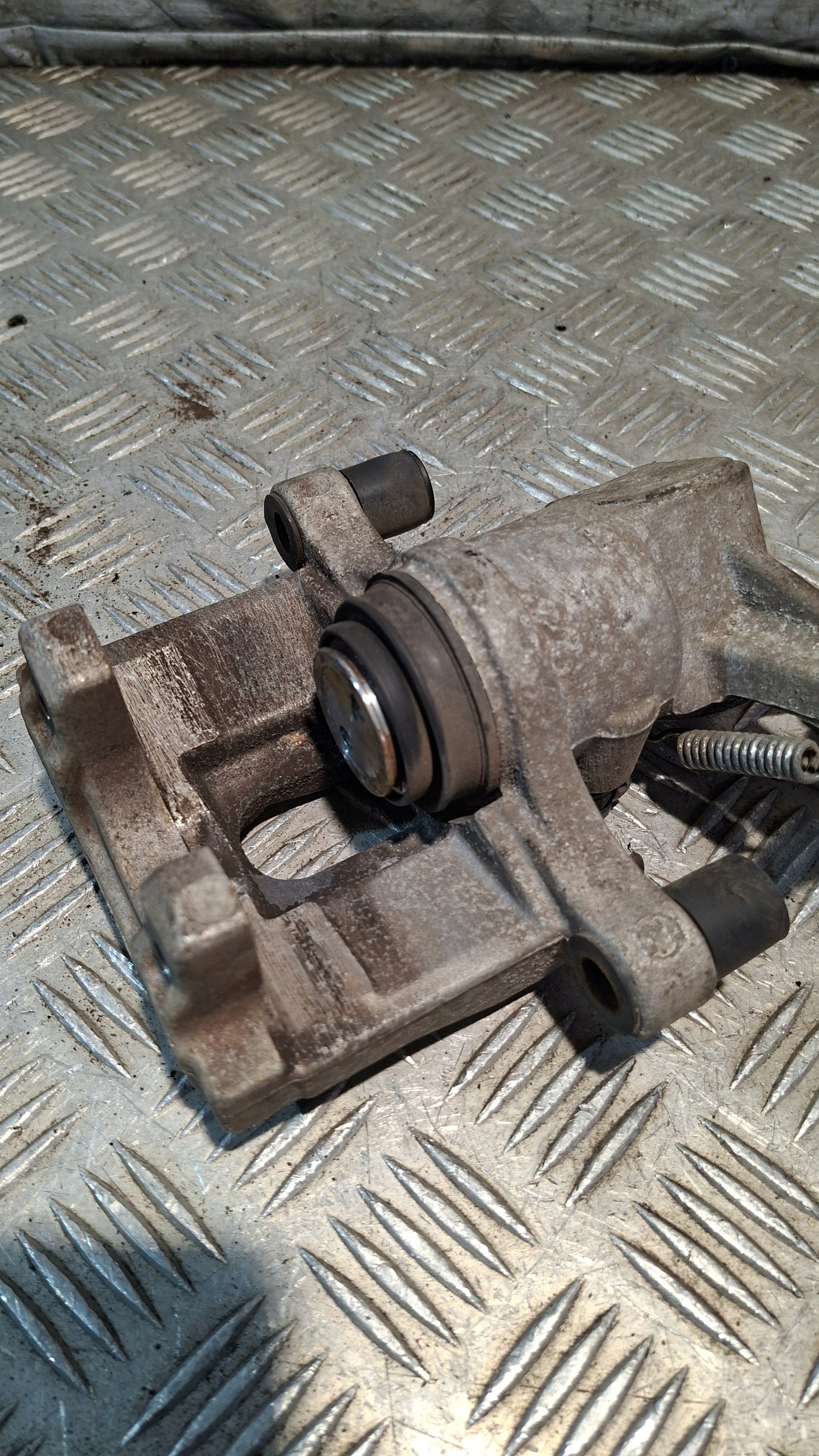 caliper brake left rear part OPEL VECTRA C 2.2CDTI