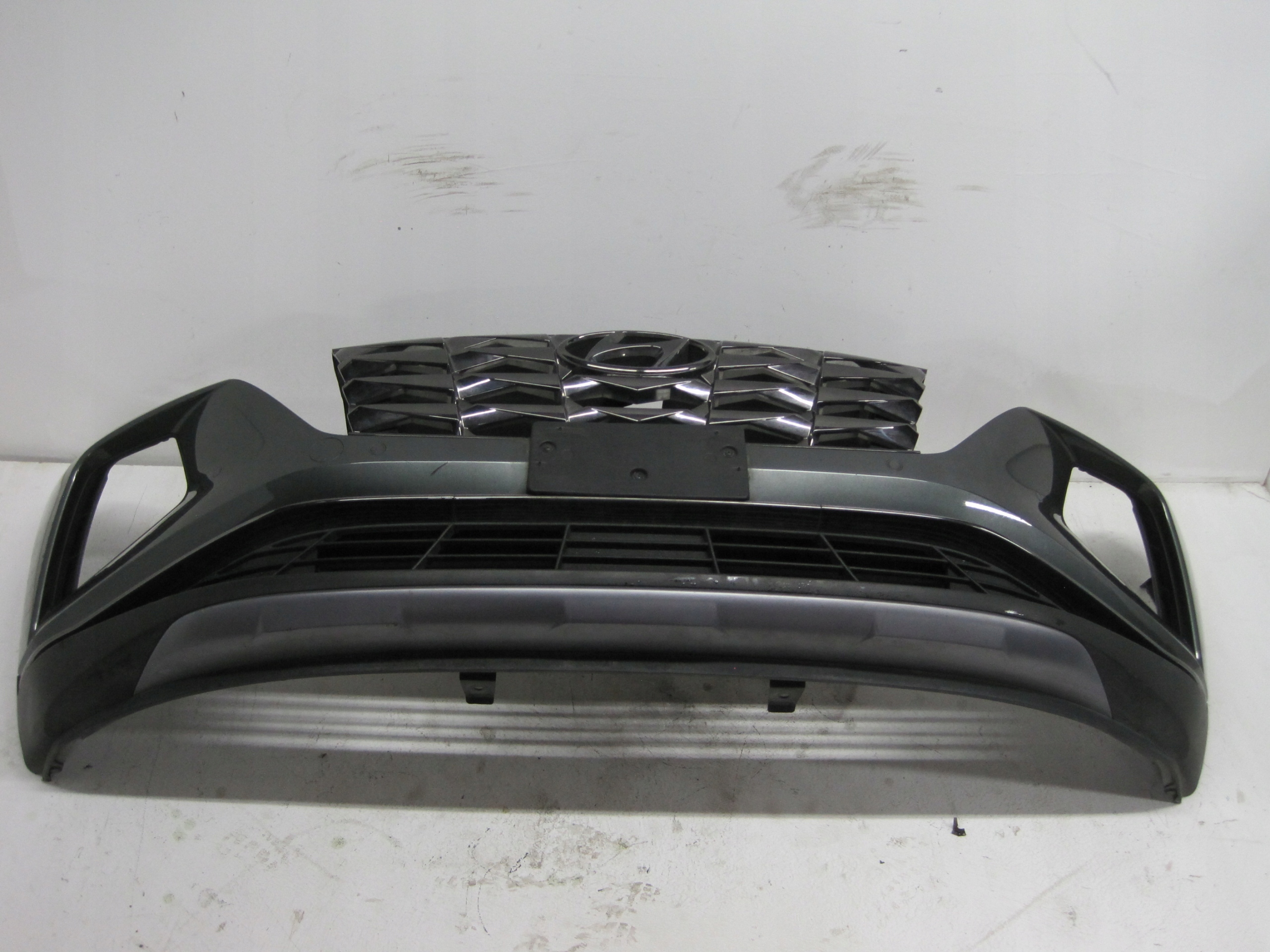 bumper HYUNDAI TUCSON IV 4 PDC 21R below RADAR front