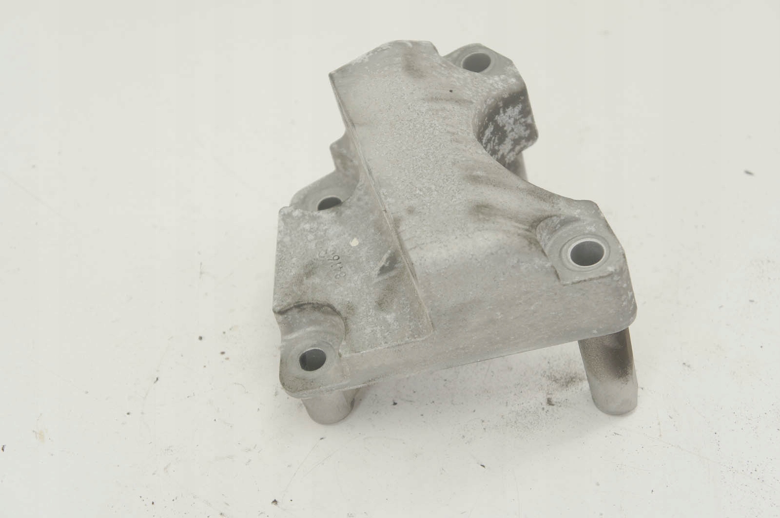 GN406 opel INSIGNIA B 2.0 лапа Двигателя правая