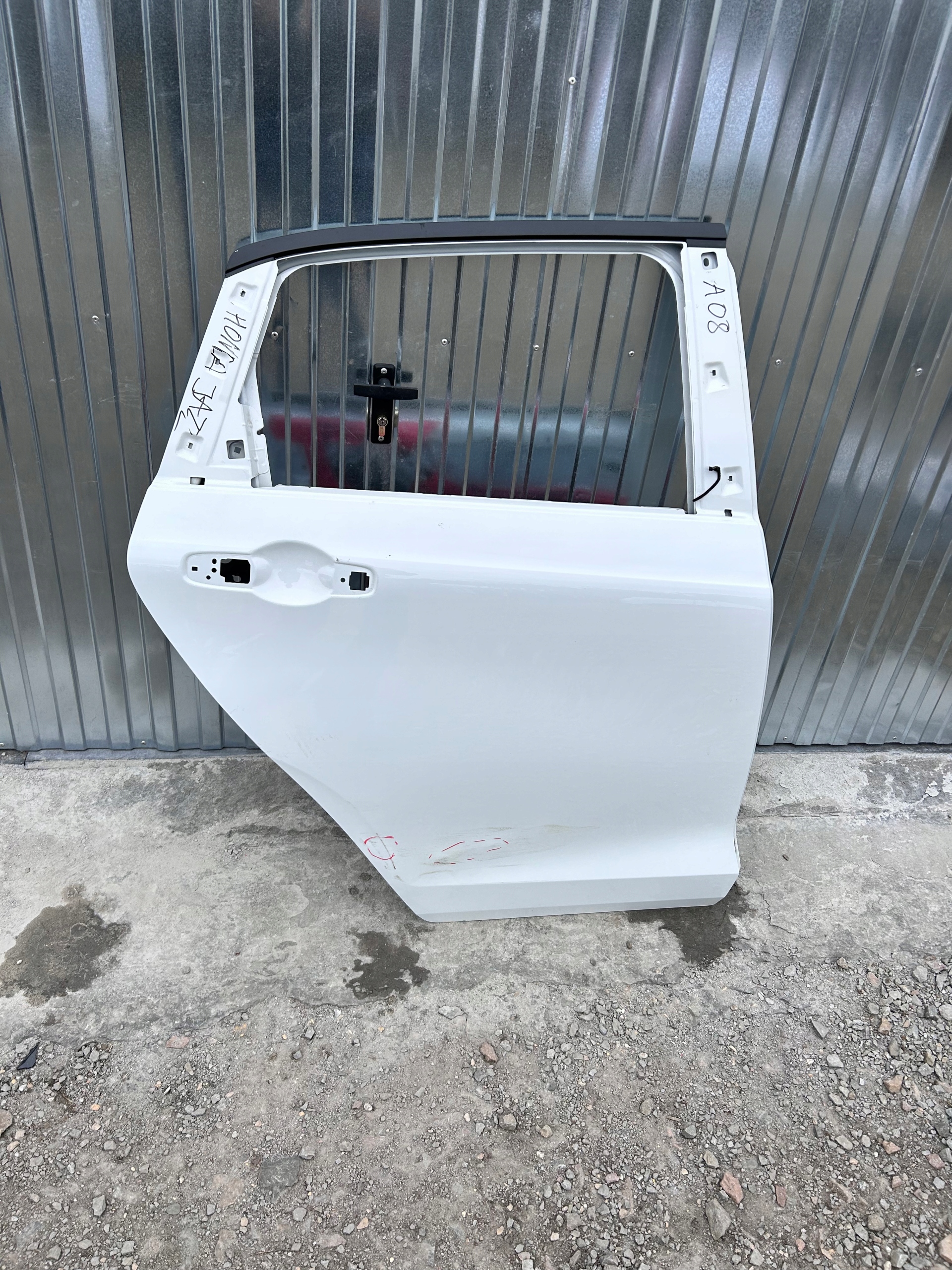 ЗАДНЯЯ ДВЕРЬ ЗАДНЯЯ ПРАВАЯ HONDA JAZZ V