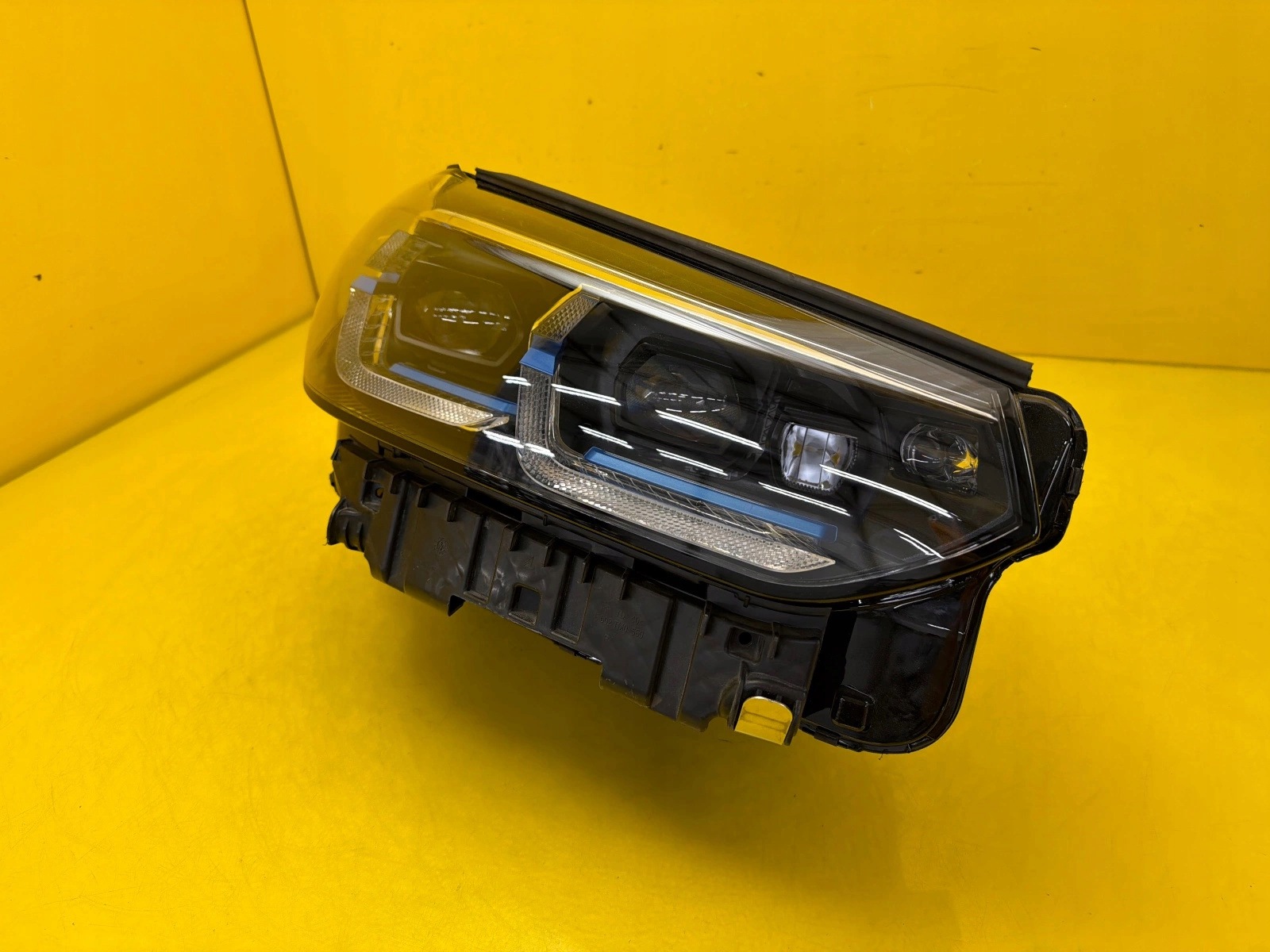light right BMW X3 G01 Lift Laser 5A29218-06