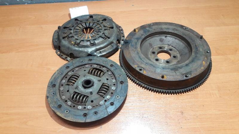 8v21-7550-ba зчеплення FORD FIESTA MK7 1.4 TDCI