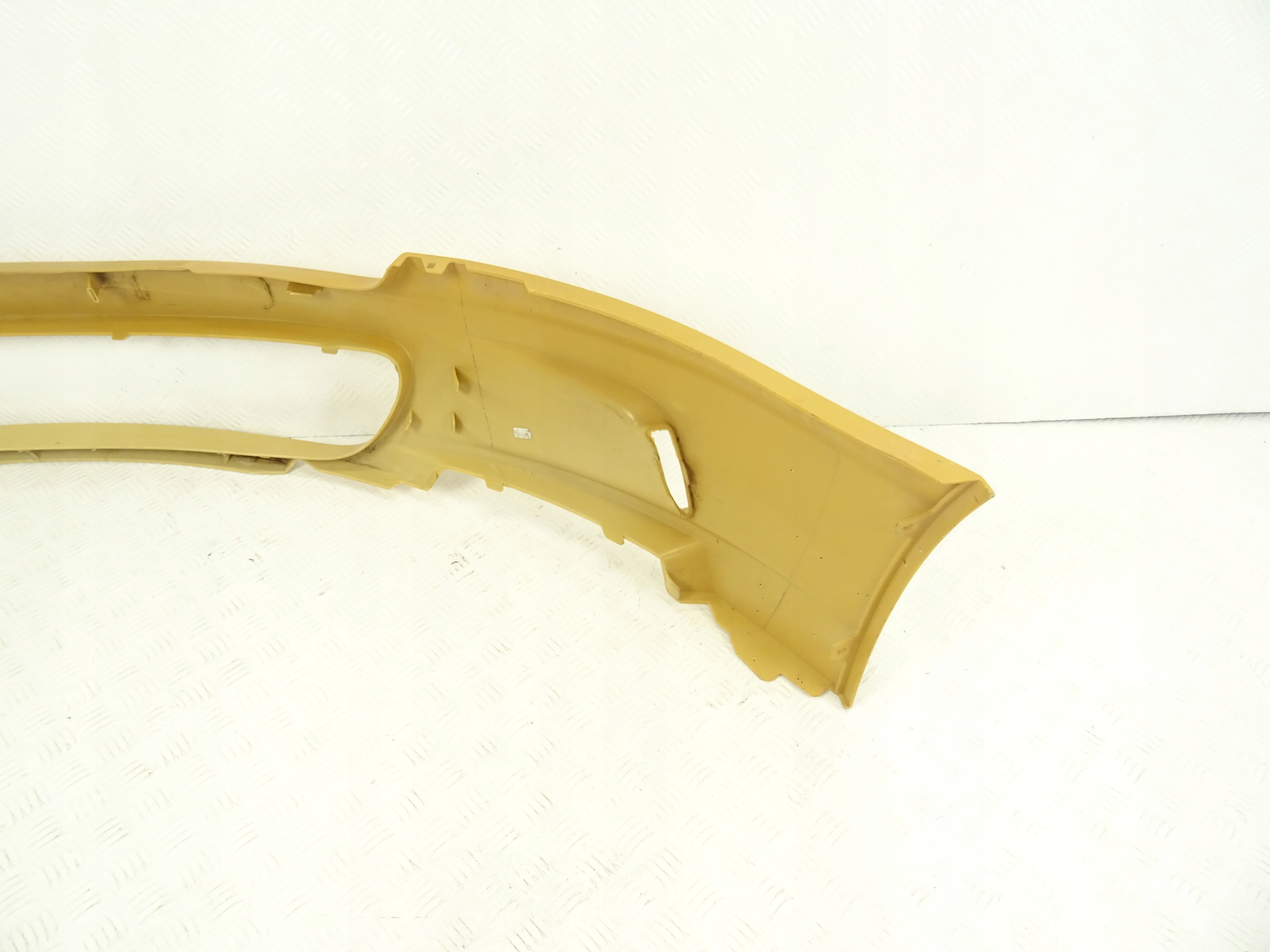 Aston Martin DBS bumper front front