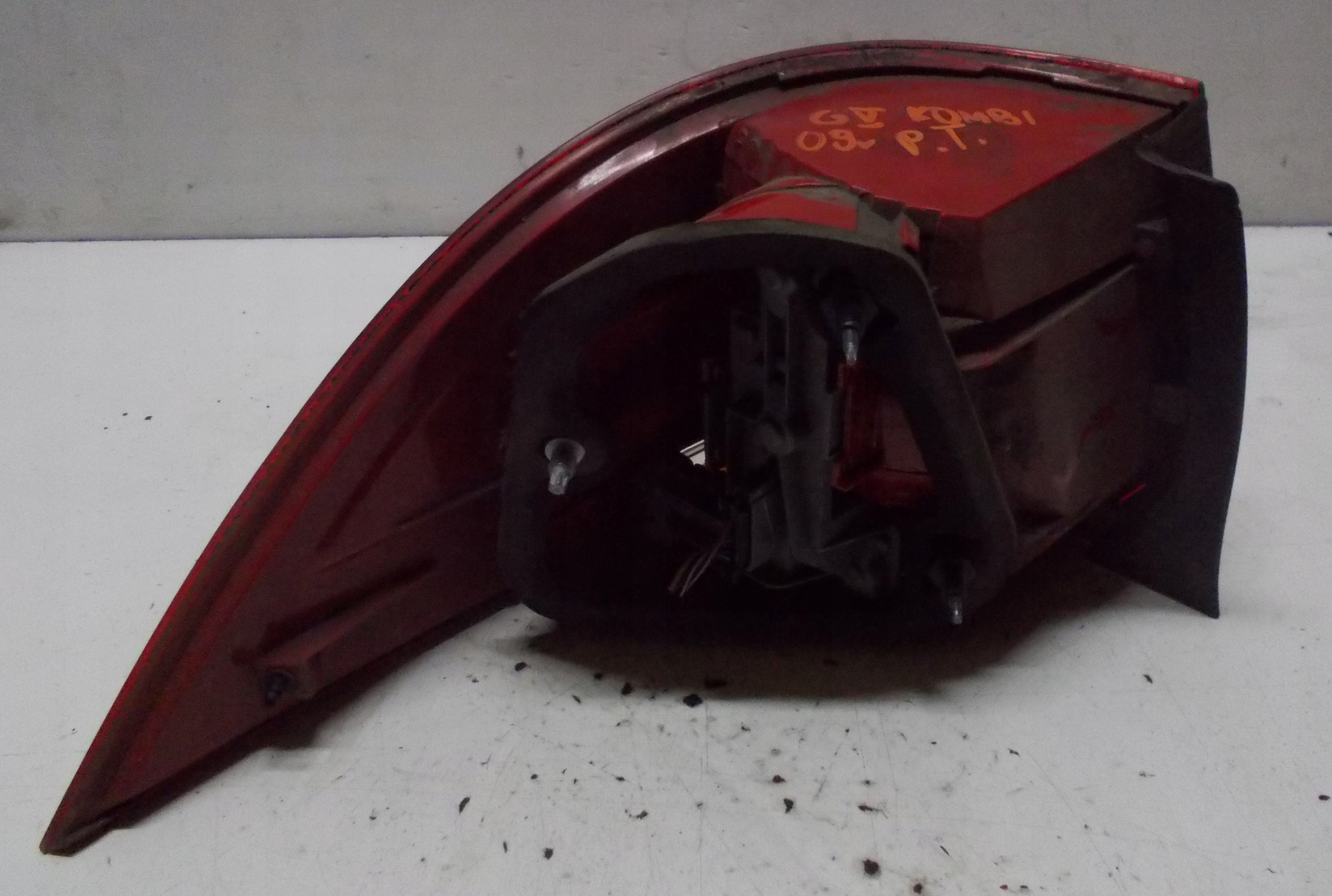 VW GOLF V KOMBI 2.0 TDI 09R light right rear part EU