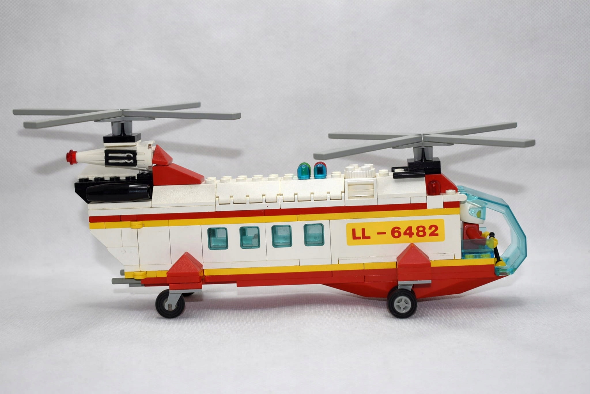 LEGO 6482 Rescue Helicopter Classic Town Hospital Nazwa zestawu Rescue Helicopter