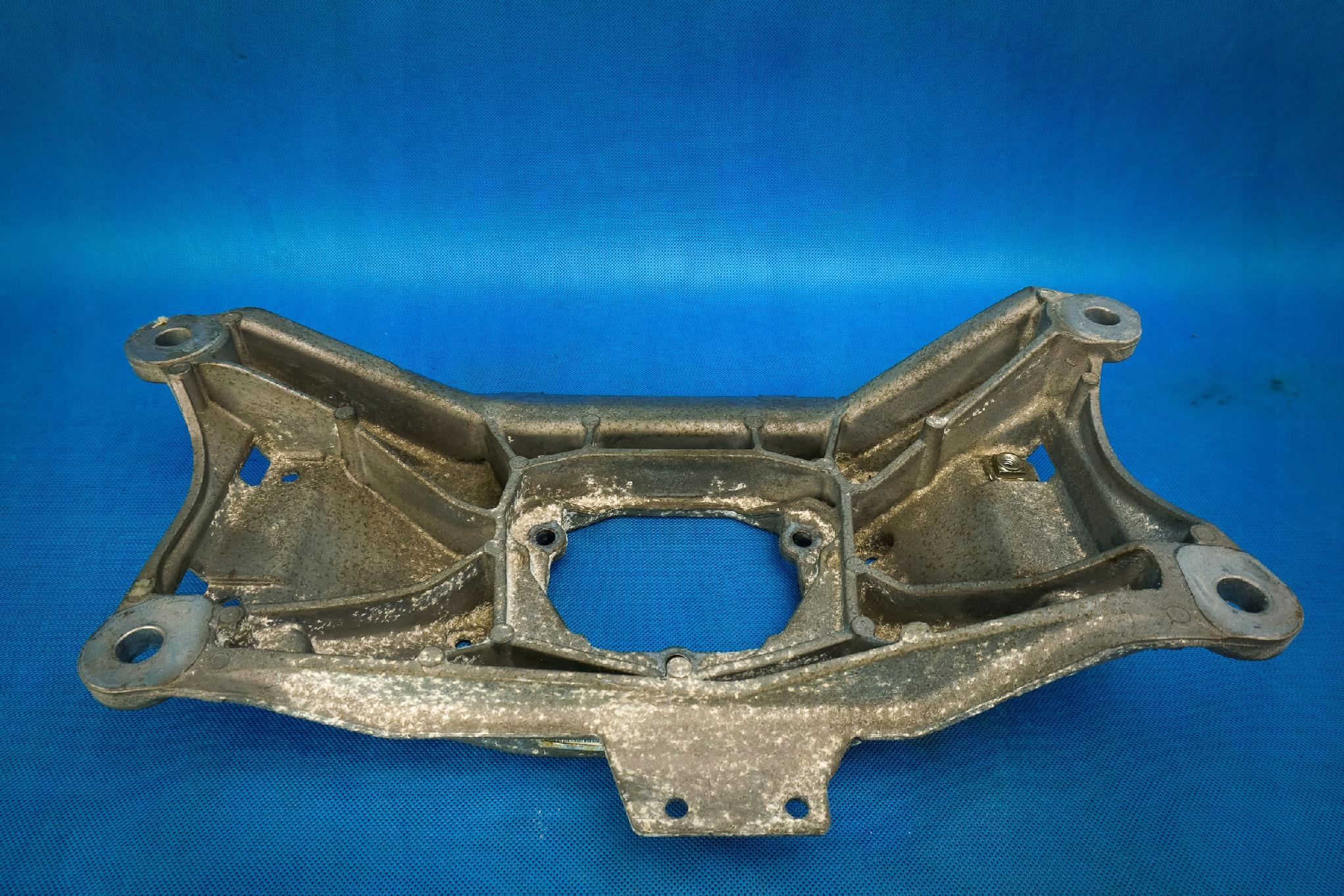 Supporto cambio ingranaggi Audi A4 A5 A6 8K0399263BH