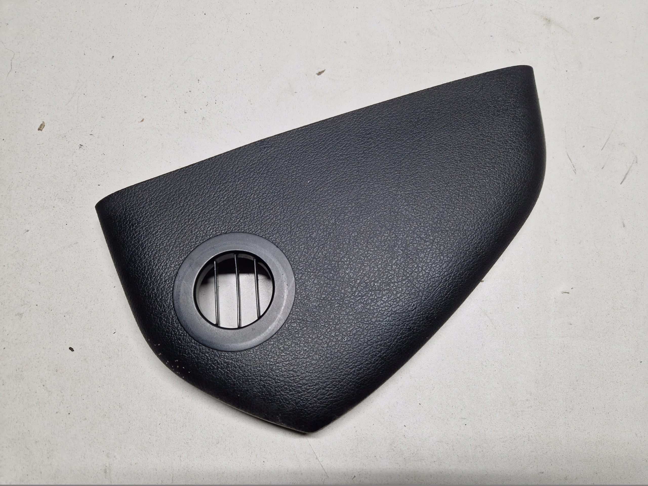 AUDI A6 C6 A6C6 cover spoiler consoles side right 4F0857086C